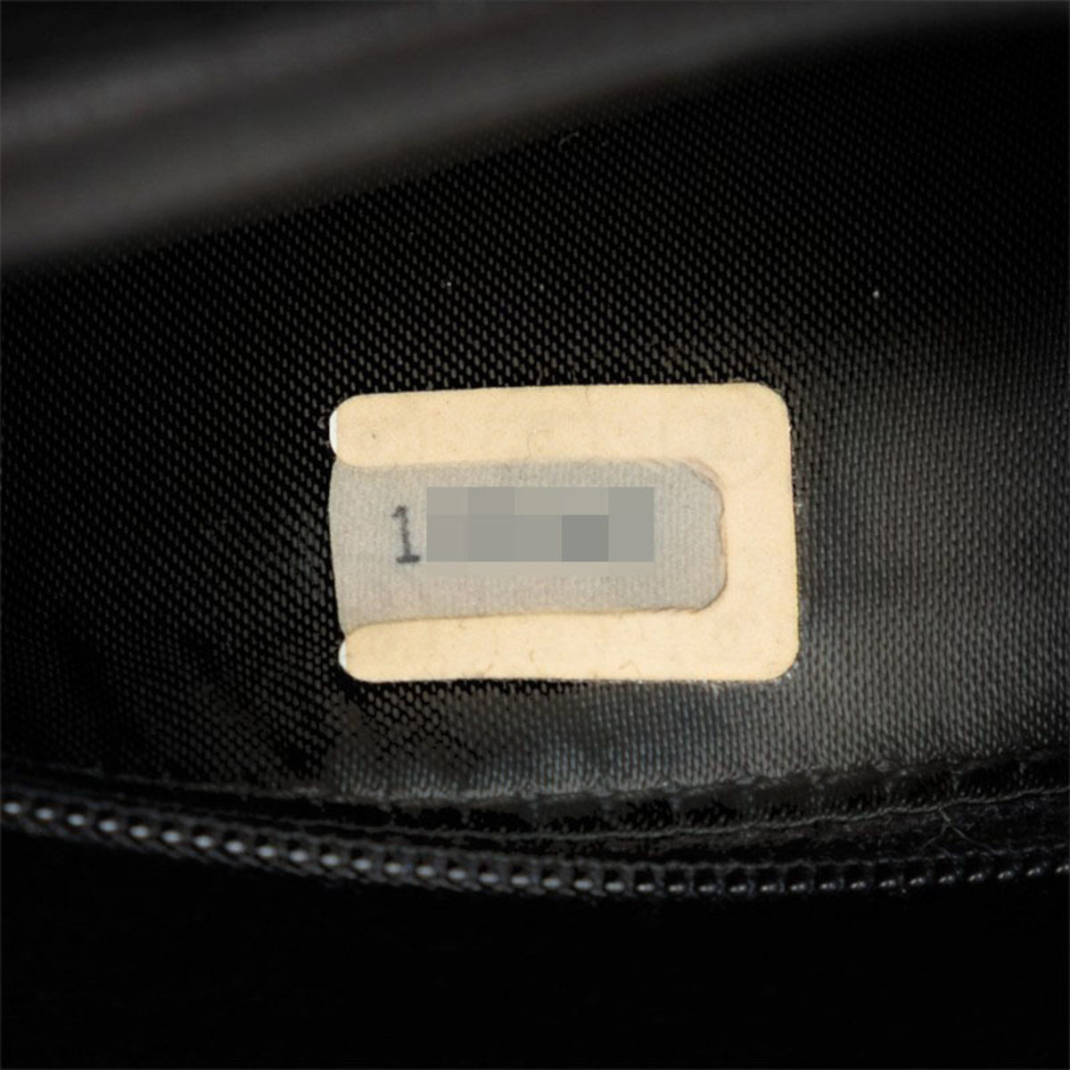 Chanel Black Leather Shoulder Bag (Pre-Owned)