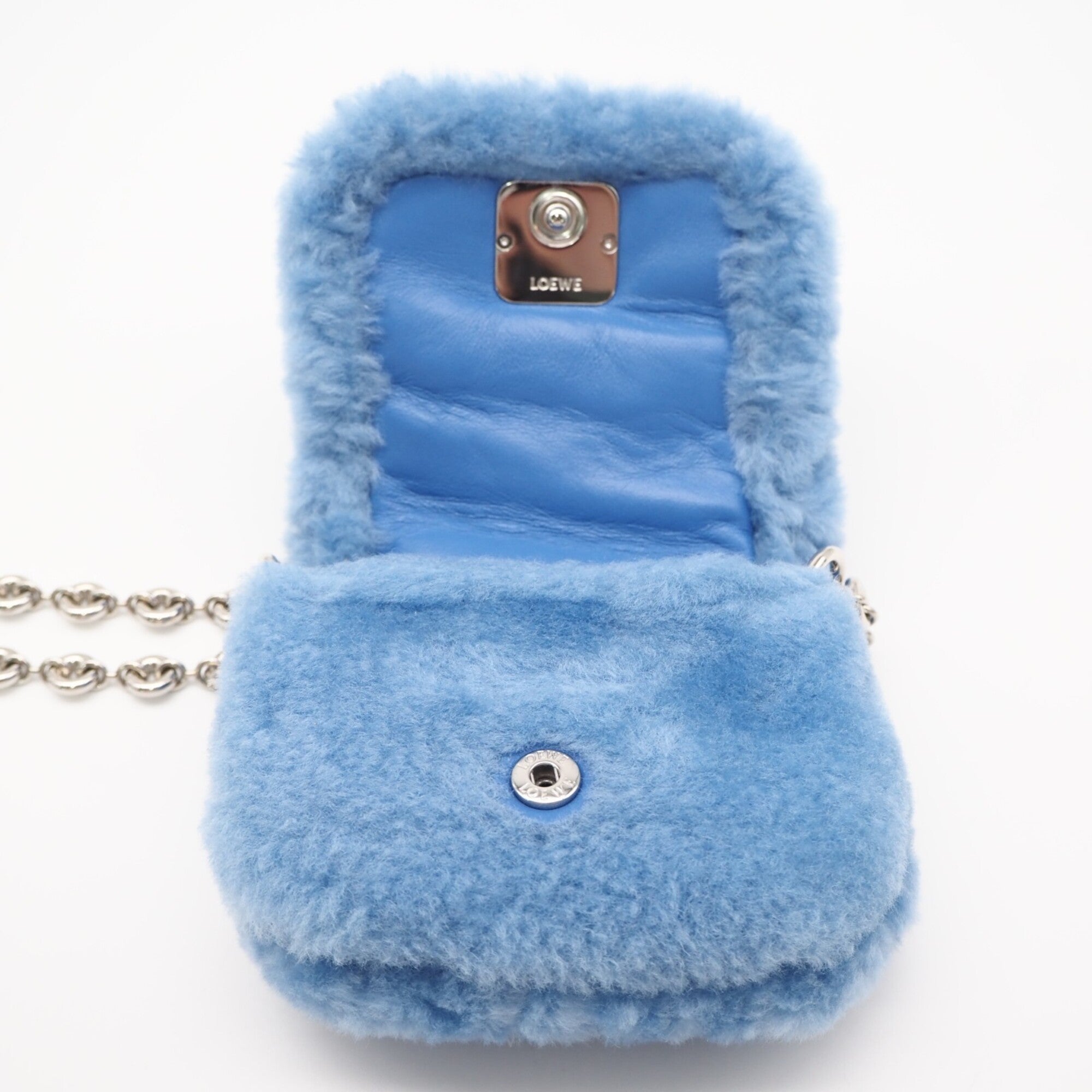 Loewe Blue Leather Shoulder Bag (Pre-Owned)