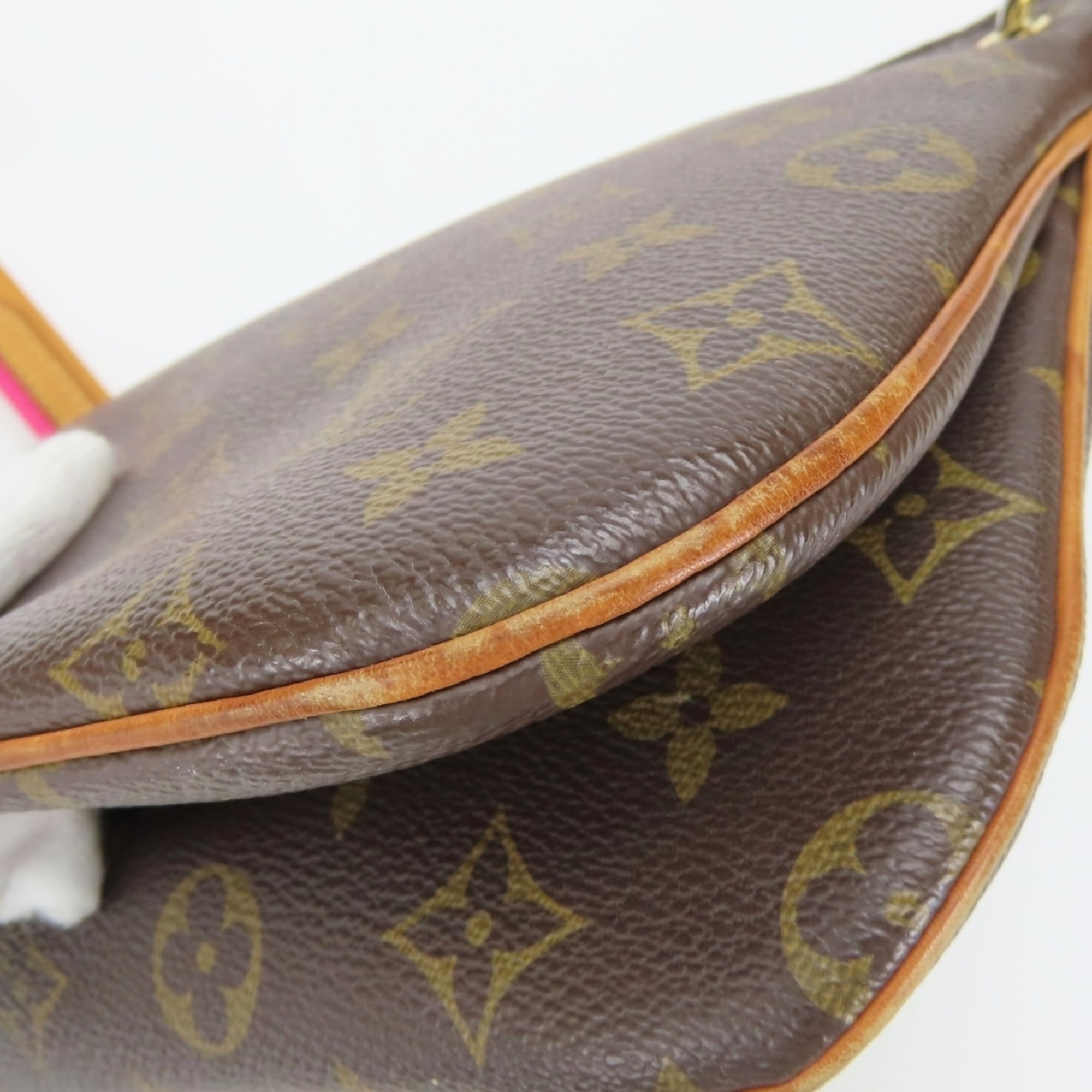 Louis Vuitton Brown Leather Shoulder Bag (Pre-Owned)