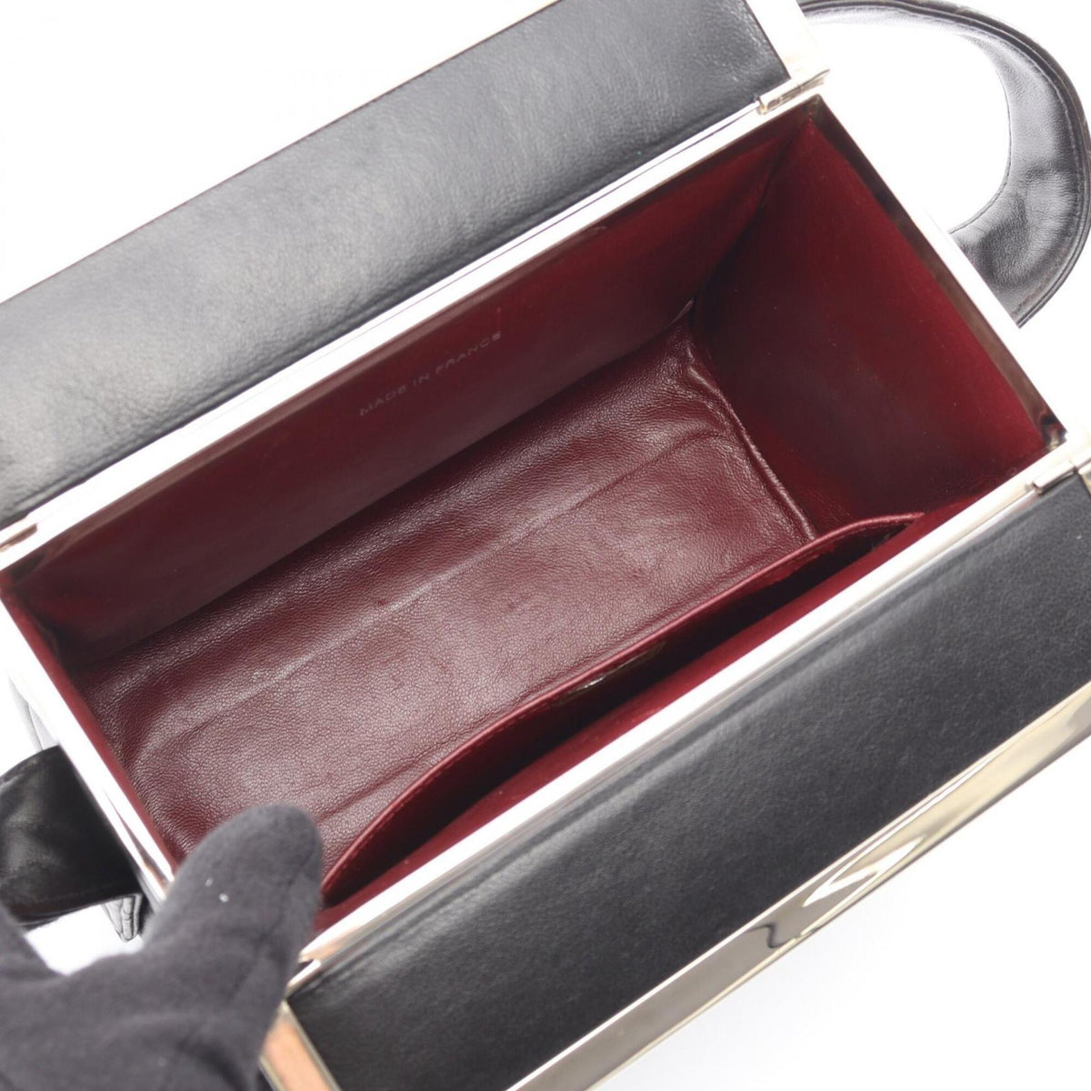 Chanel Black Leather Handbag (Pre-Owned)
