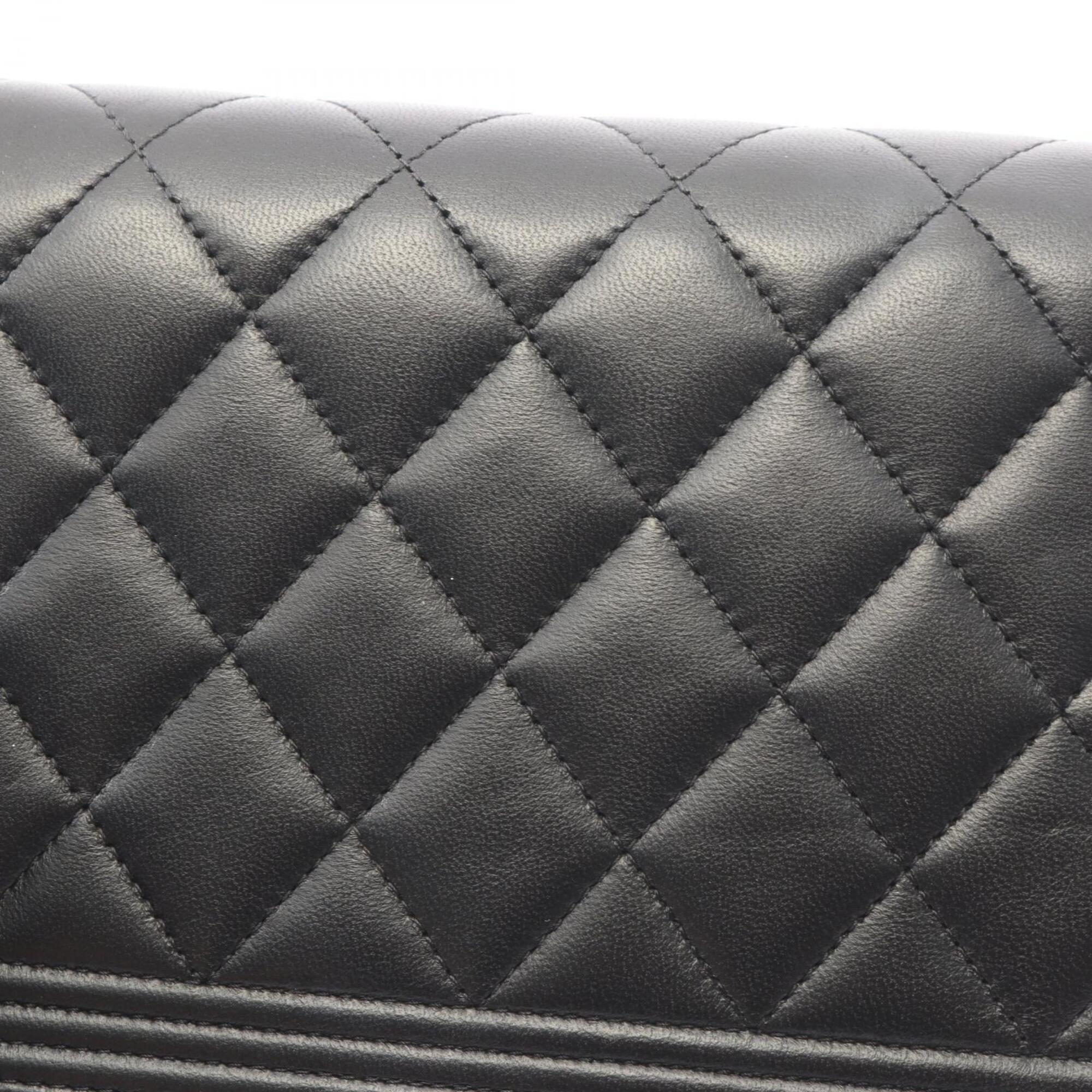 Chanel Black Leather Handbag Shoulder Bag (Pre-Owned)