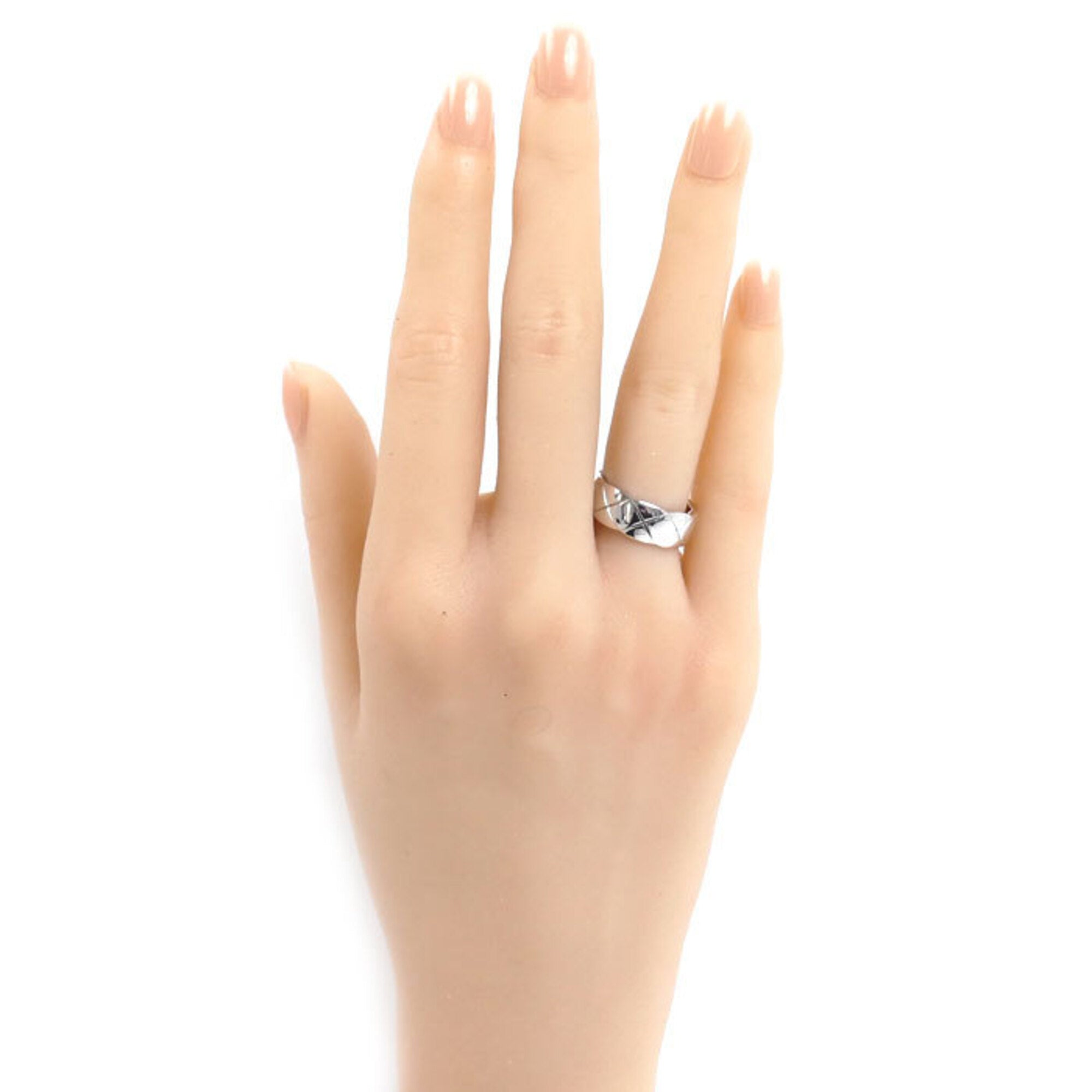 Chanel White Gold (18K) Band Ring (Pre-Owned)