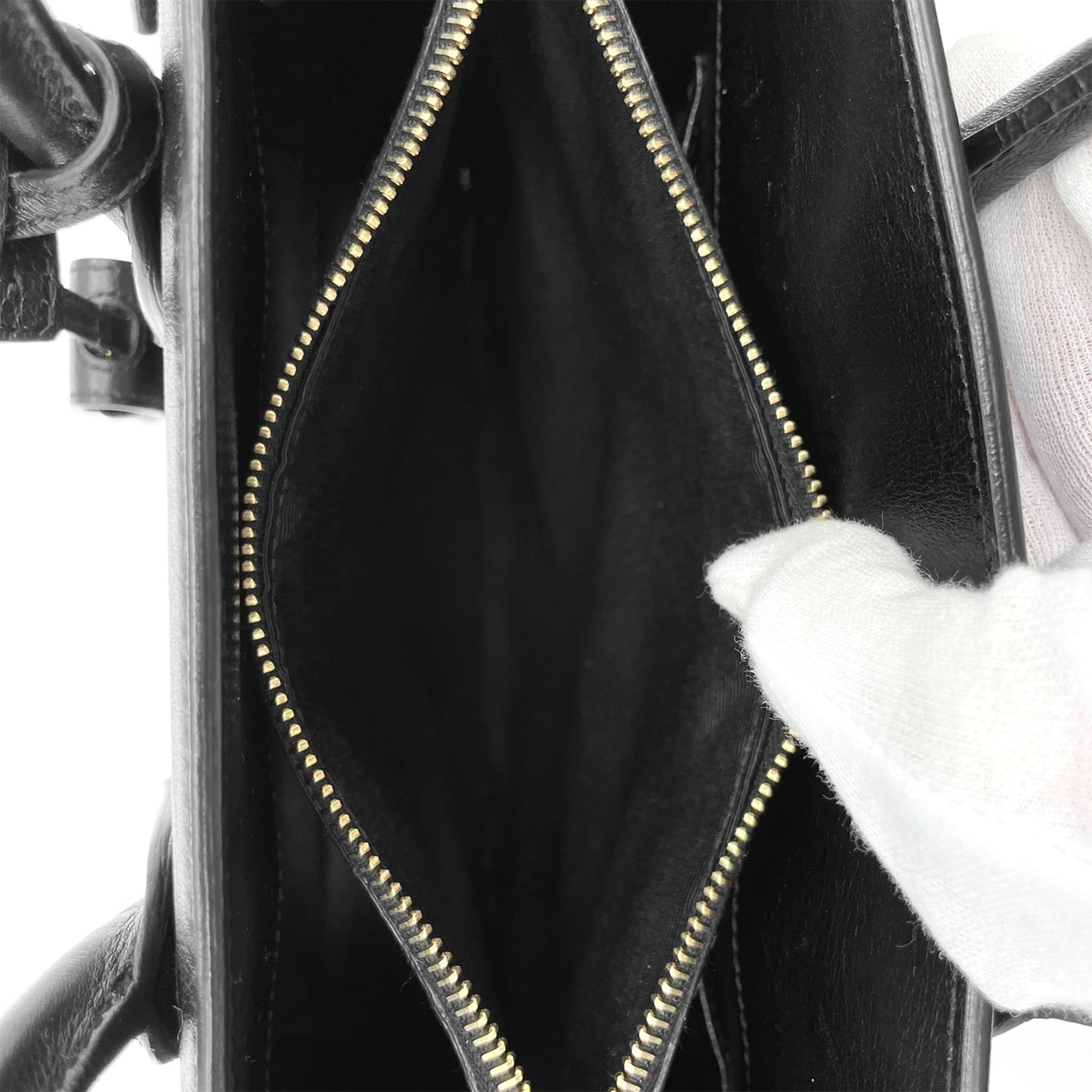 Saint Laurent Black Leather Metal Handbag Shoulder Bag (Pre-Owned)