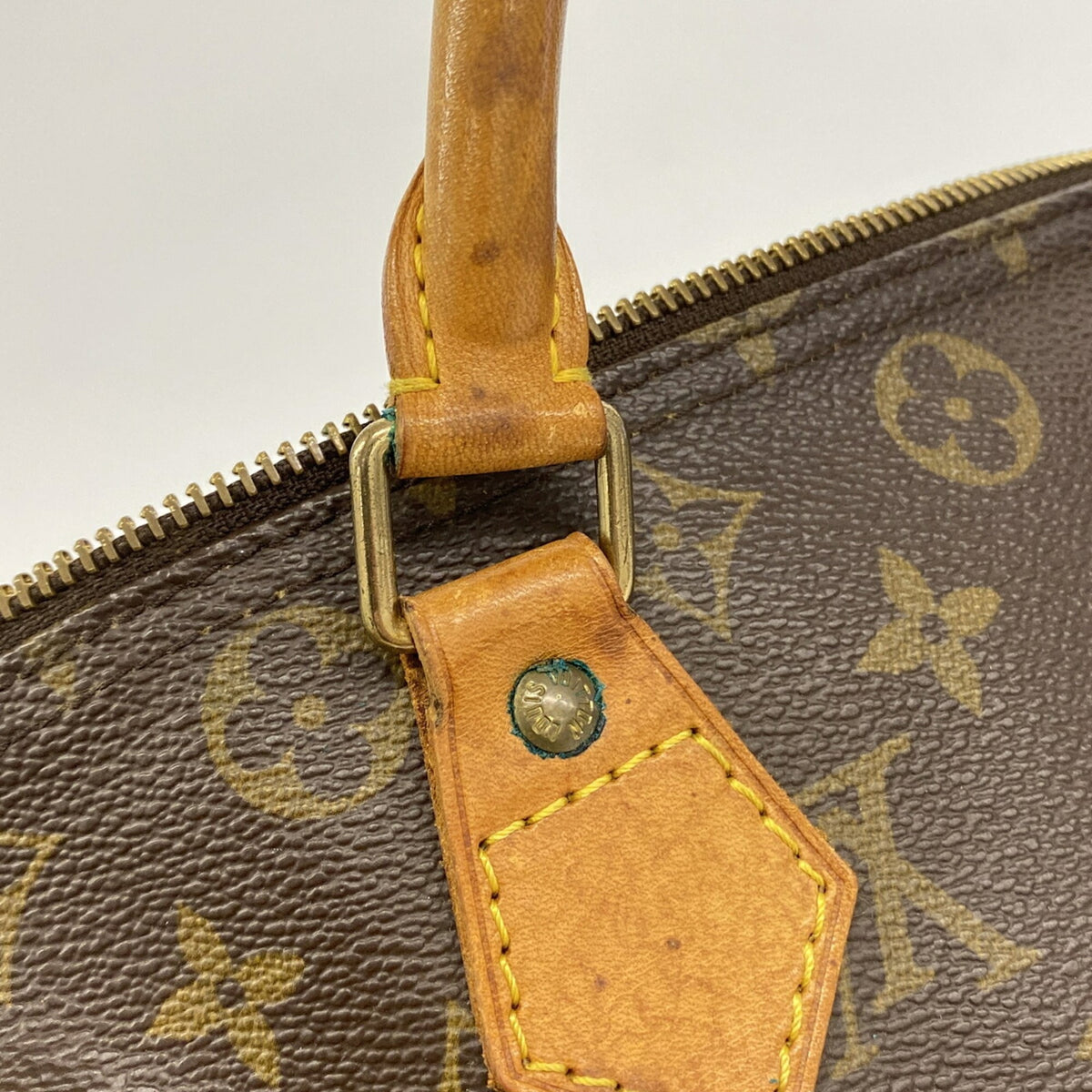 Louis Vuitton Brown Handbag (Pre-Owned)