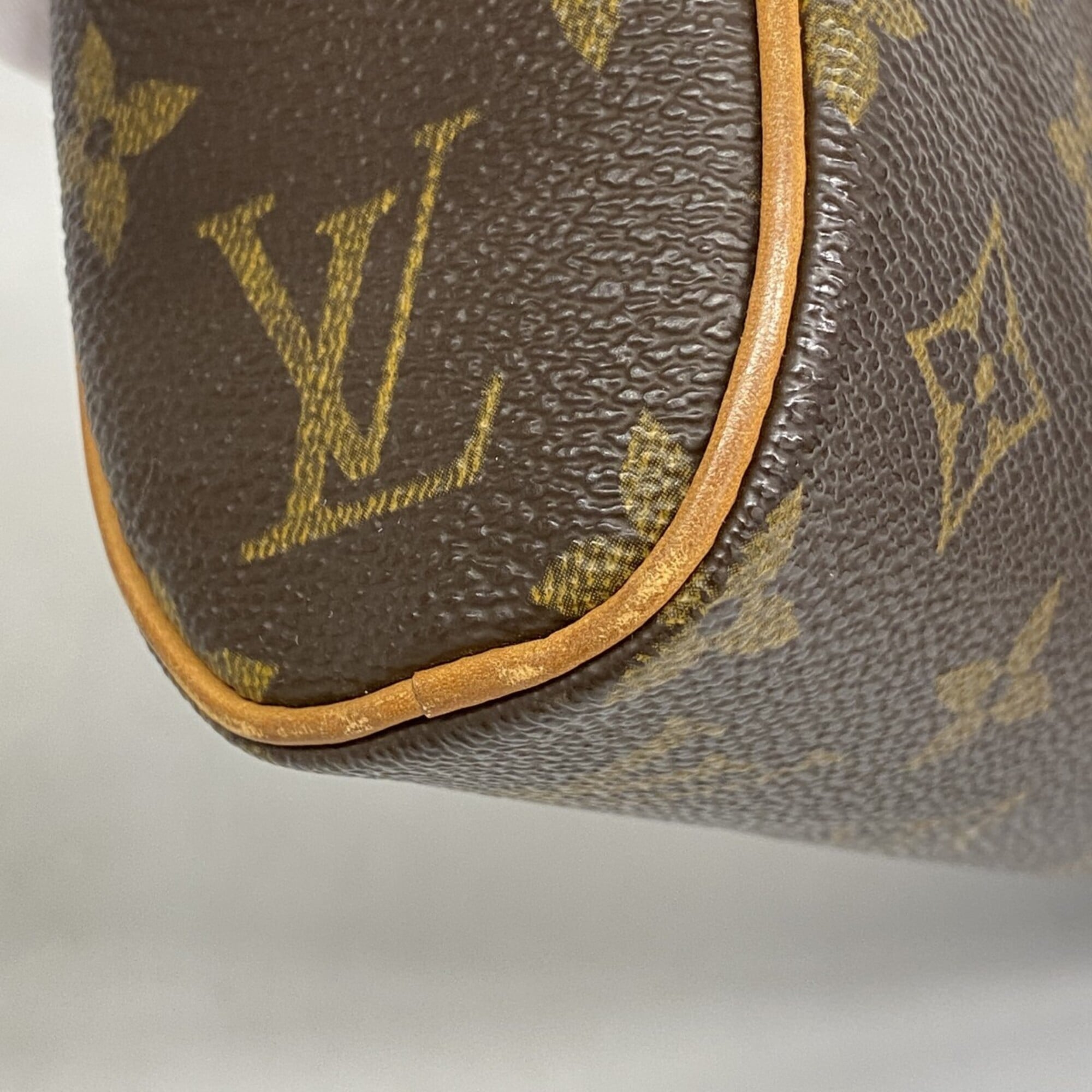 Louis Vuitton Brown Handbag (Pre-Owned)