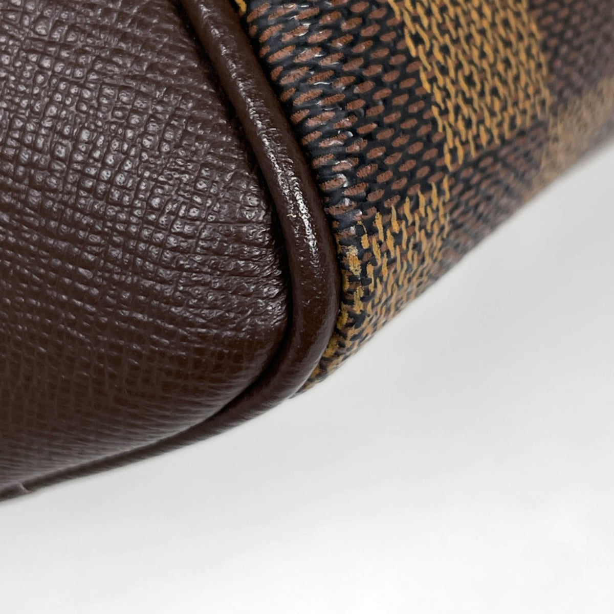 Louis Vuitton Brown Damier Canvas Handbag (Pre-Owned)