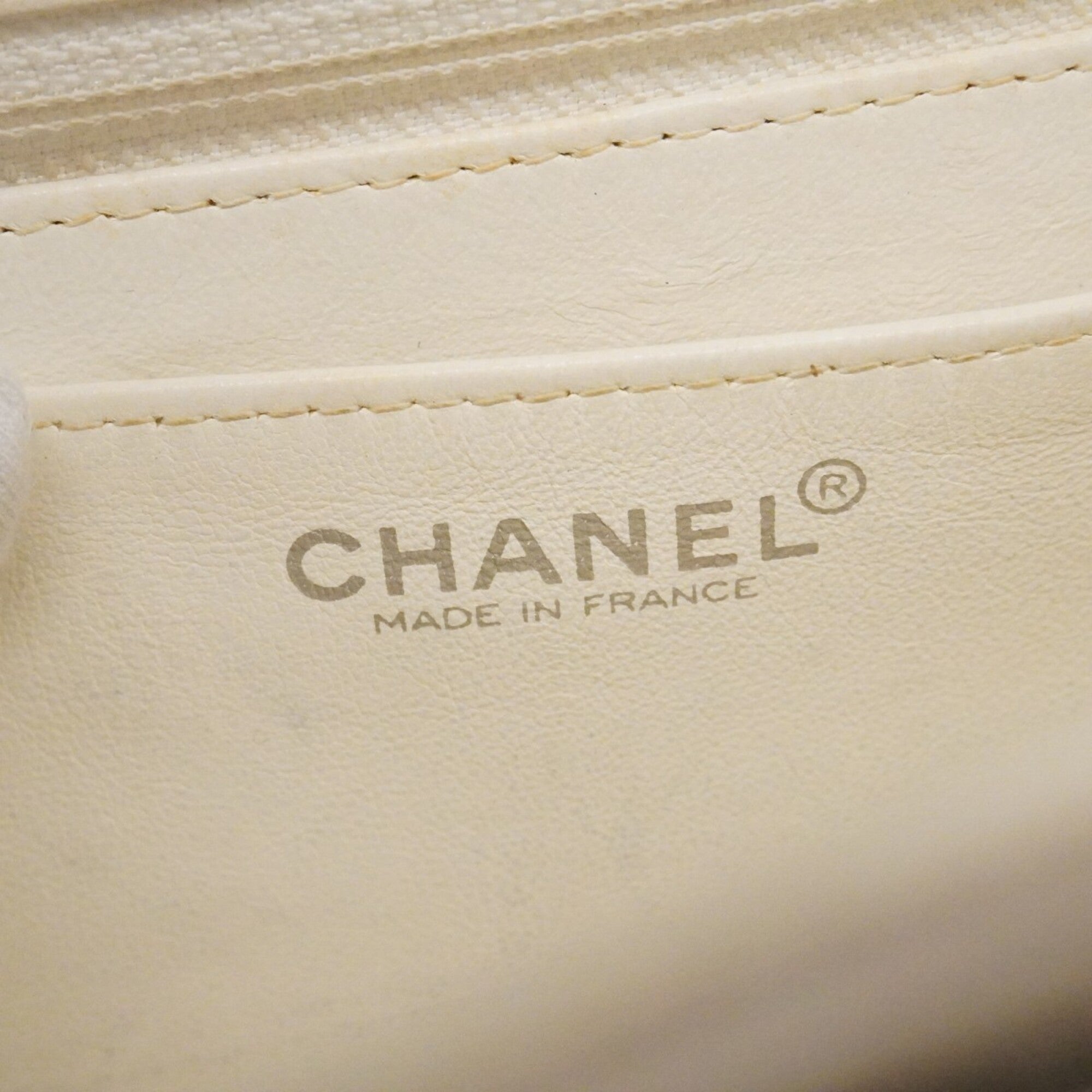 Chanel Black Ivory Patent Leather Shoulder Bag (Pre-Owned)