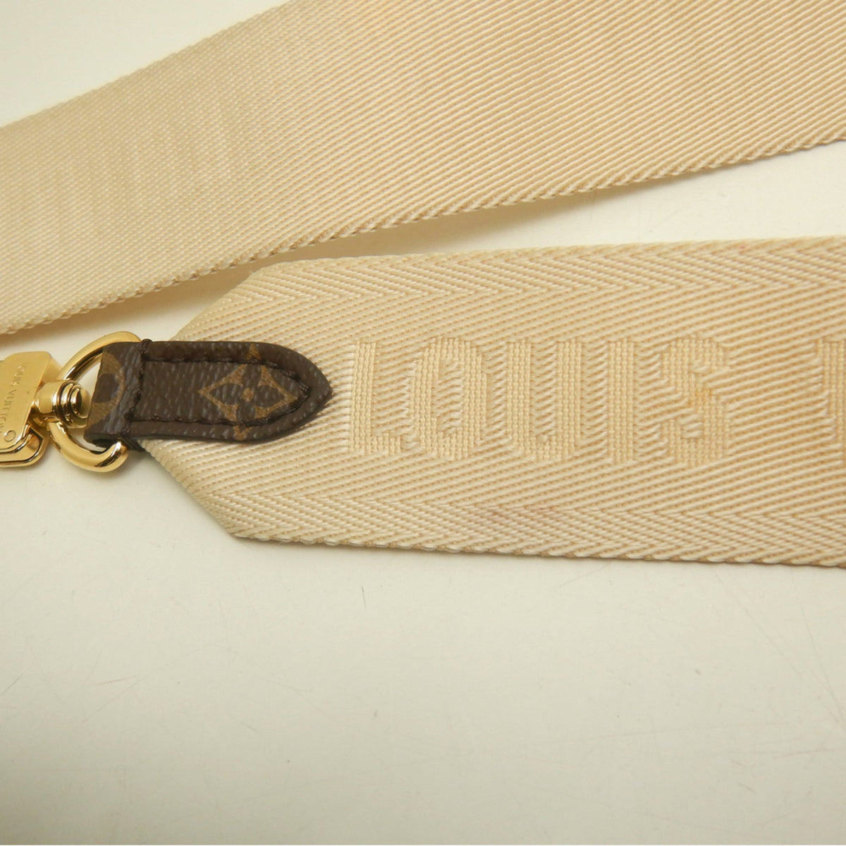 Louis Vuitton Brown Monogram Canvas Handbag Pouch (Pre-Owned)