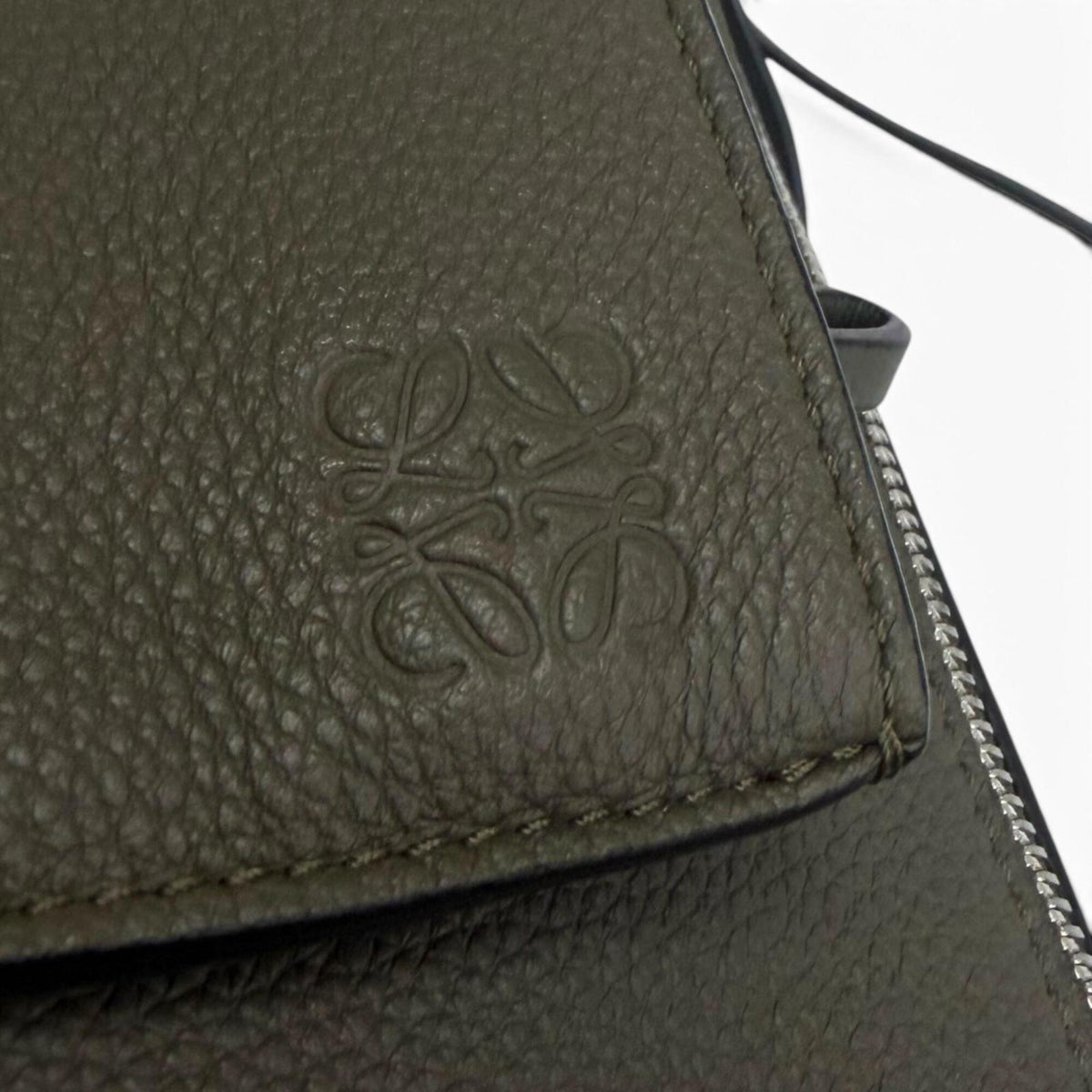 Loewe Khaki Leather Shoulder Bag Sling Bag (Pre-Owned)
