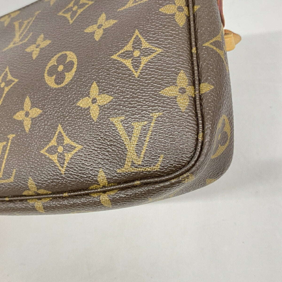 Louis Vuitton Brown Pouch (Pre-Owned)