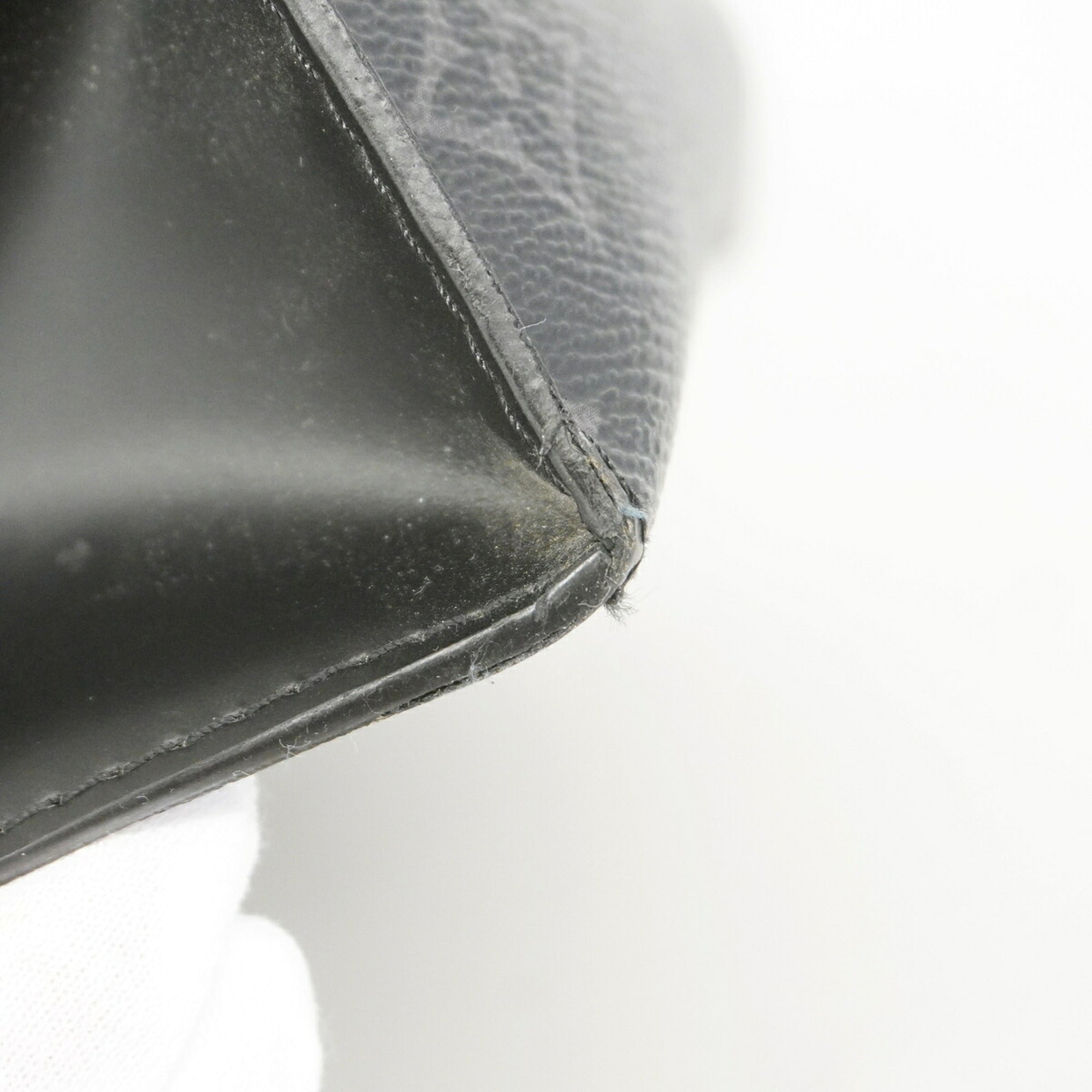 Louis Vuitton Black Clutch Bag (Pre-Owned)