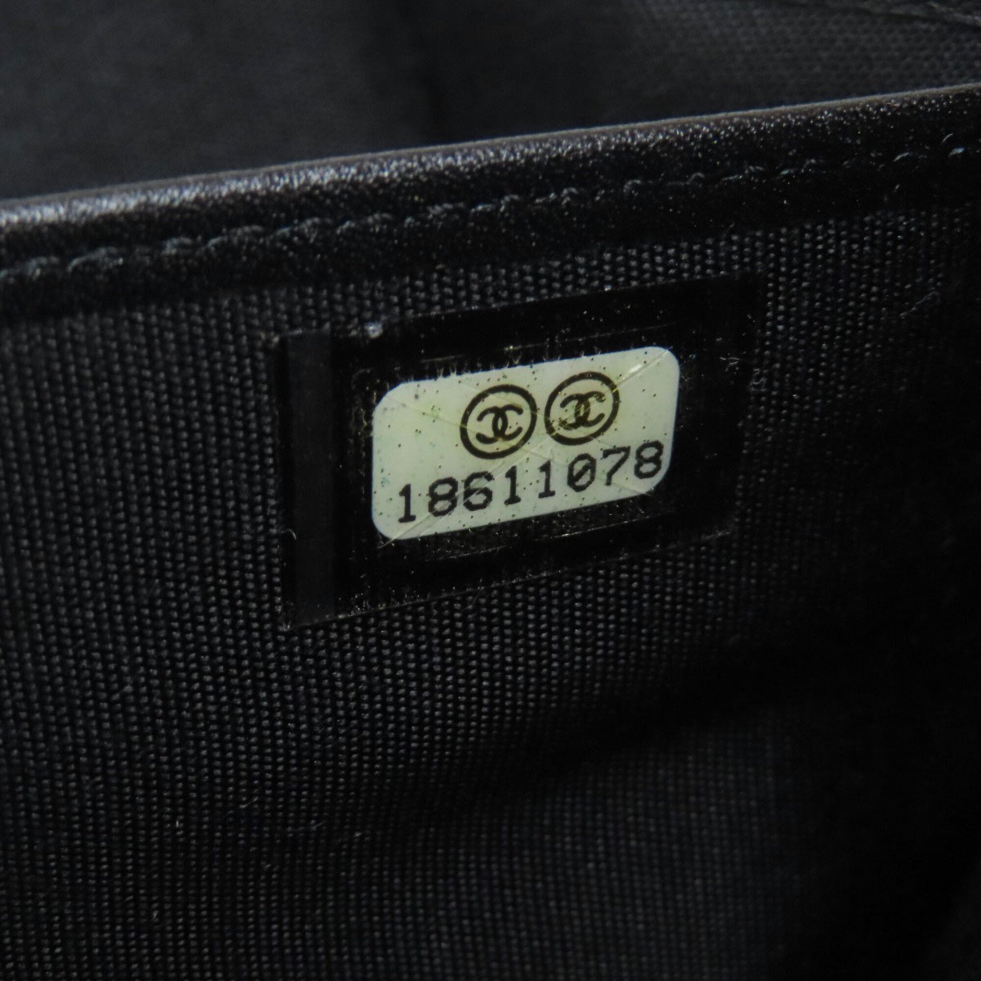 Chanel Black Leather Long Wallet (Bi-Fold) (Pre-Owned)
