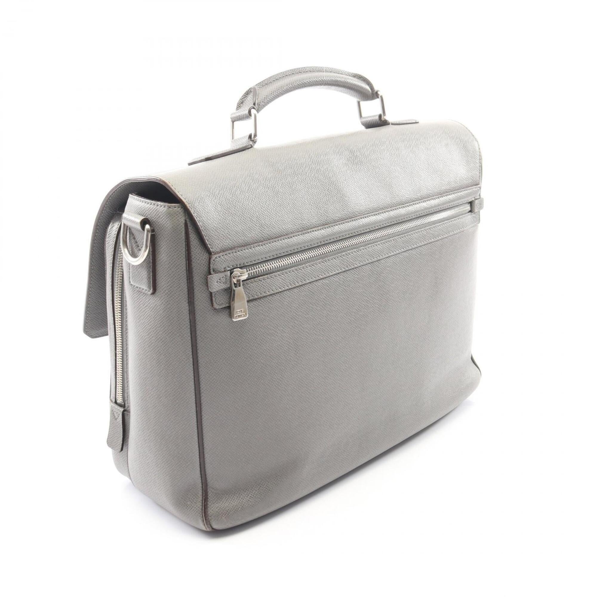 Louis Vuitton Glacier Gray Taiga Leather Handbag (Pre-Owned)