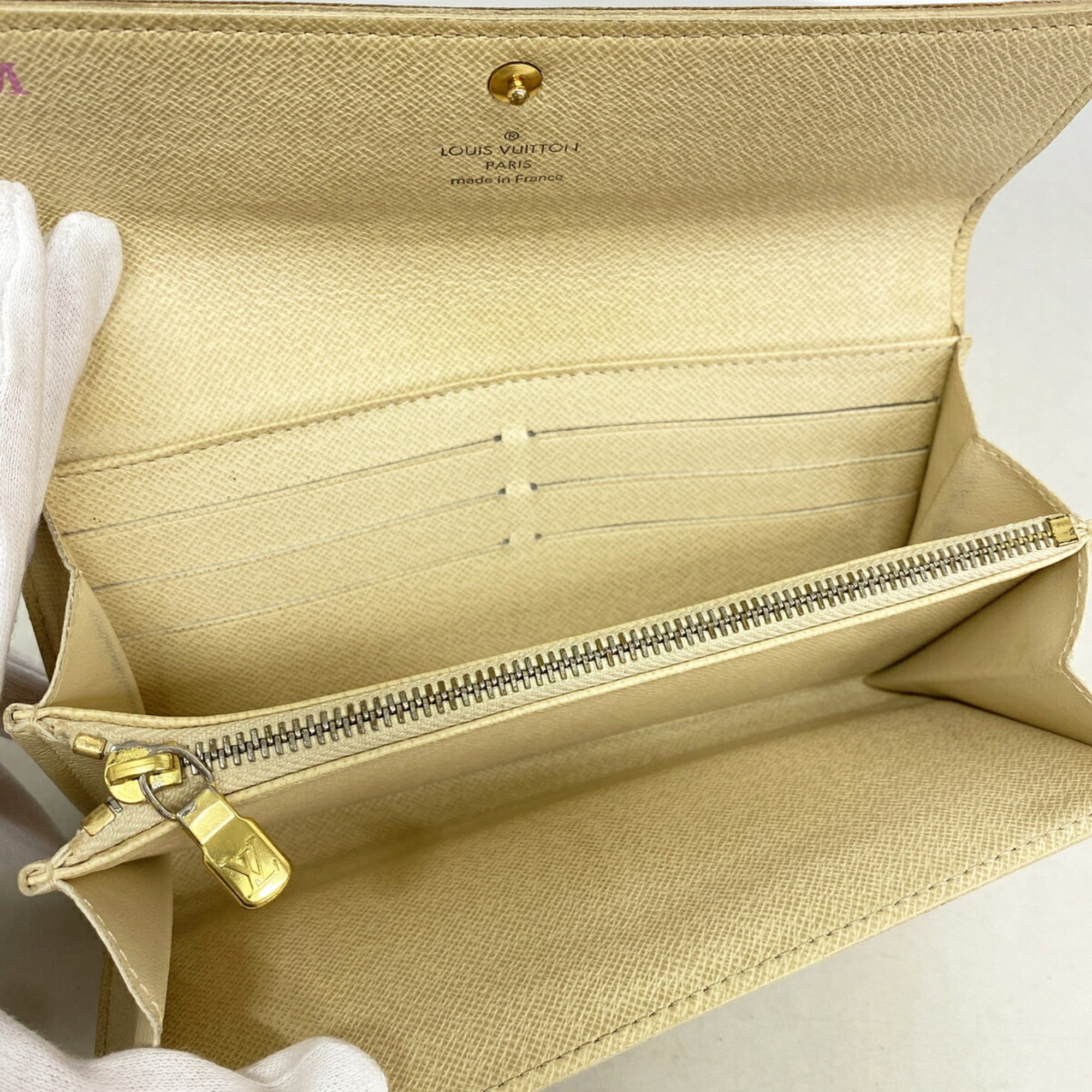 Louis Vuitton White Long Wallet (Bi-Fold) (Pre-Owned)