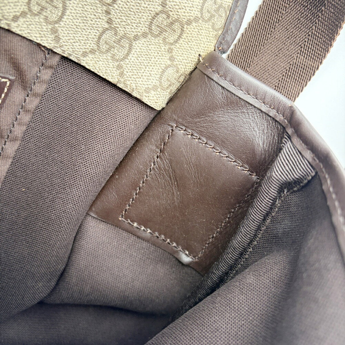 Gucci Beige Brown Pvc Leather Shoulder Bag (Pre-Owned)