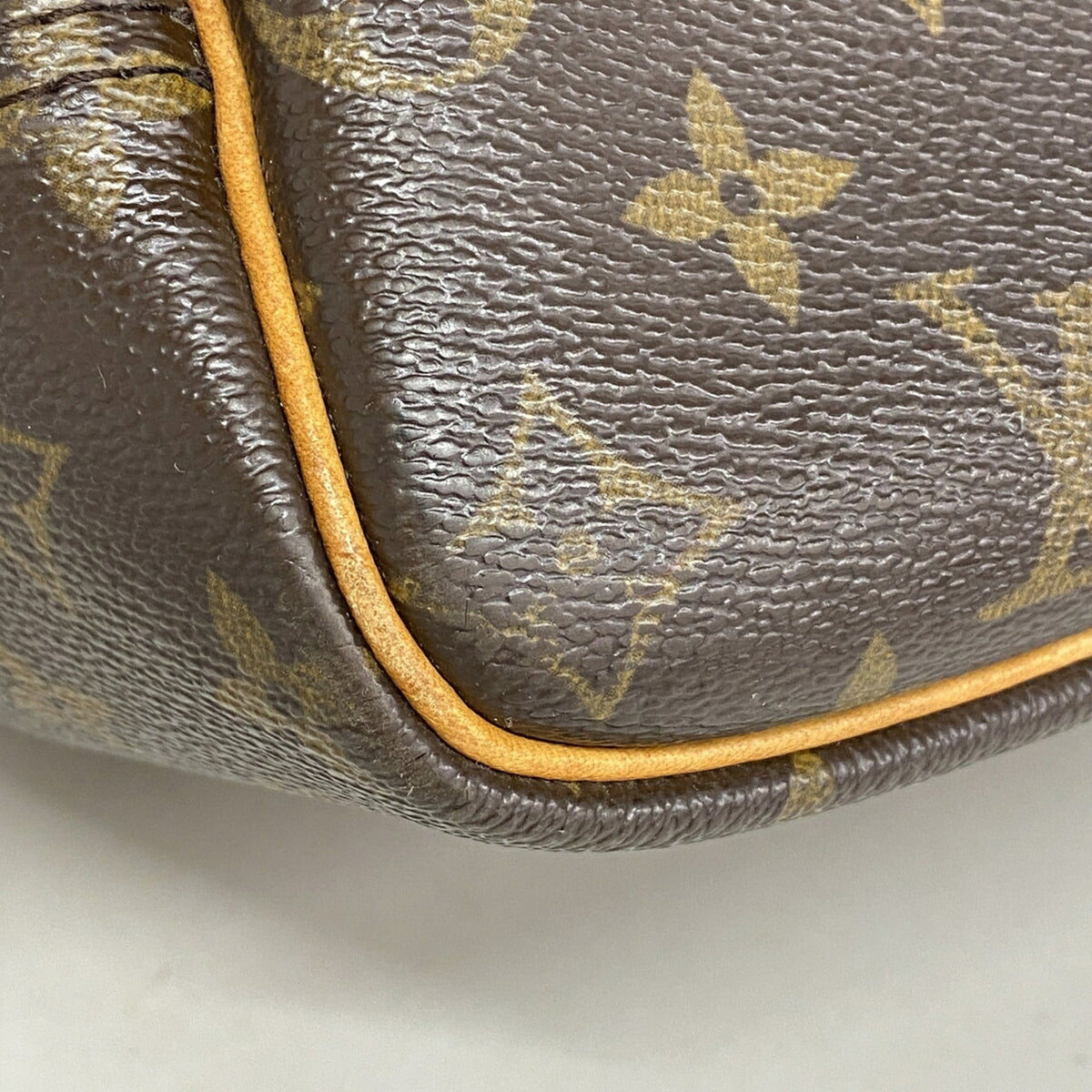 Louis Vuitton Brown Handbag (Pre-Owned)