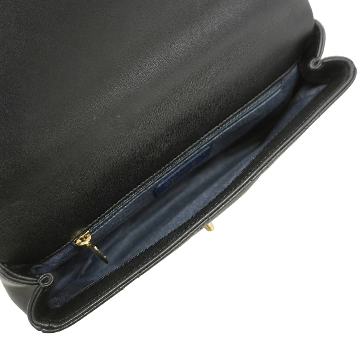 Chanel Black Leather Handbag (Pre-Owned)