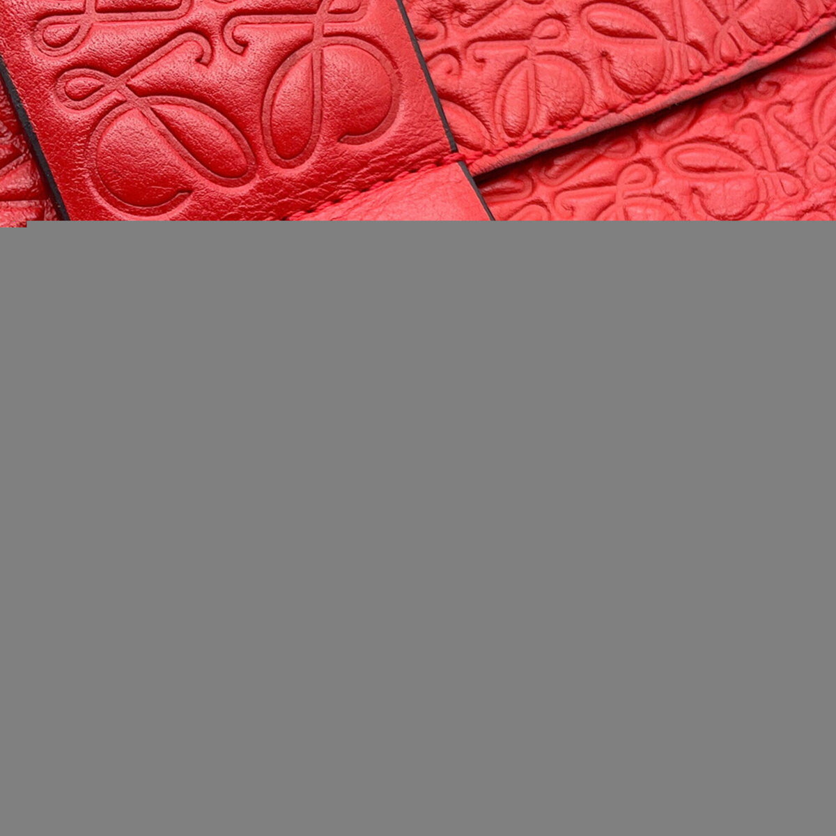 Loewe Red Color Leather Shoulder Bag (Pre-Owned)