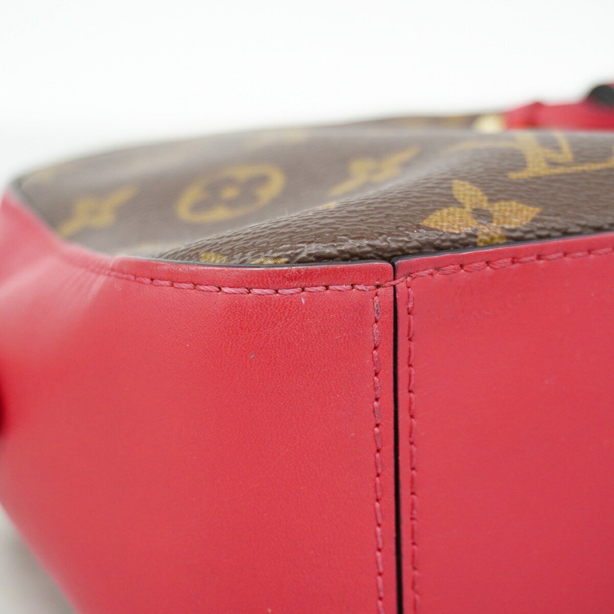 Louis Vuitton Brown Freesia Shoulder Bag (Pre-Owned)