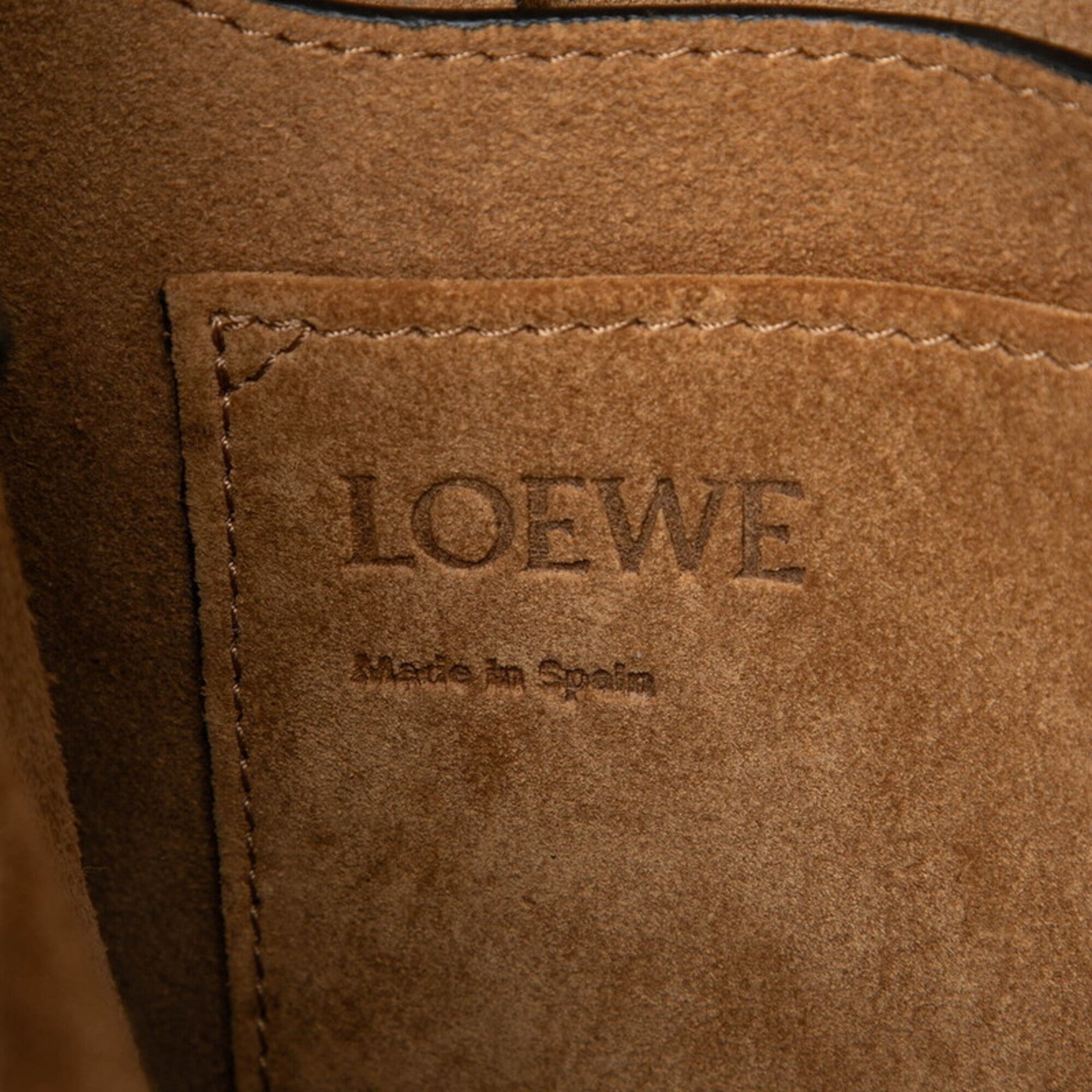 Loewe Brown Leather Shoulder Bag (Pre-Owned)