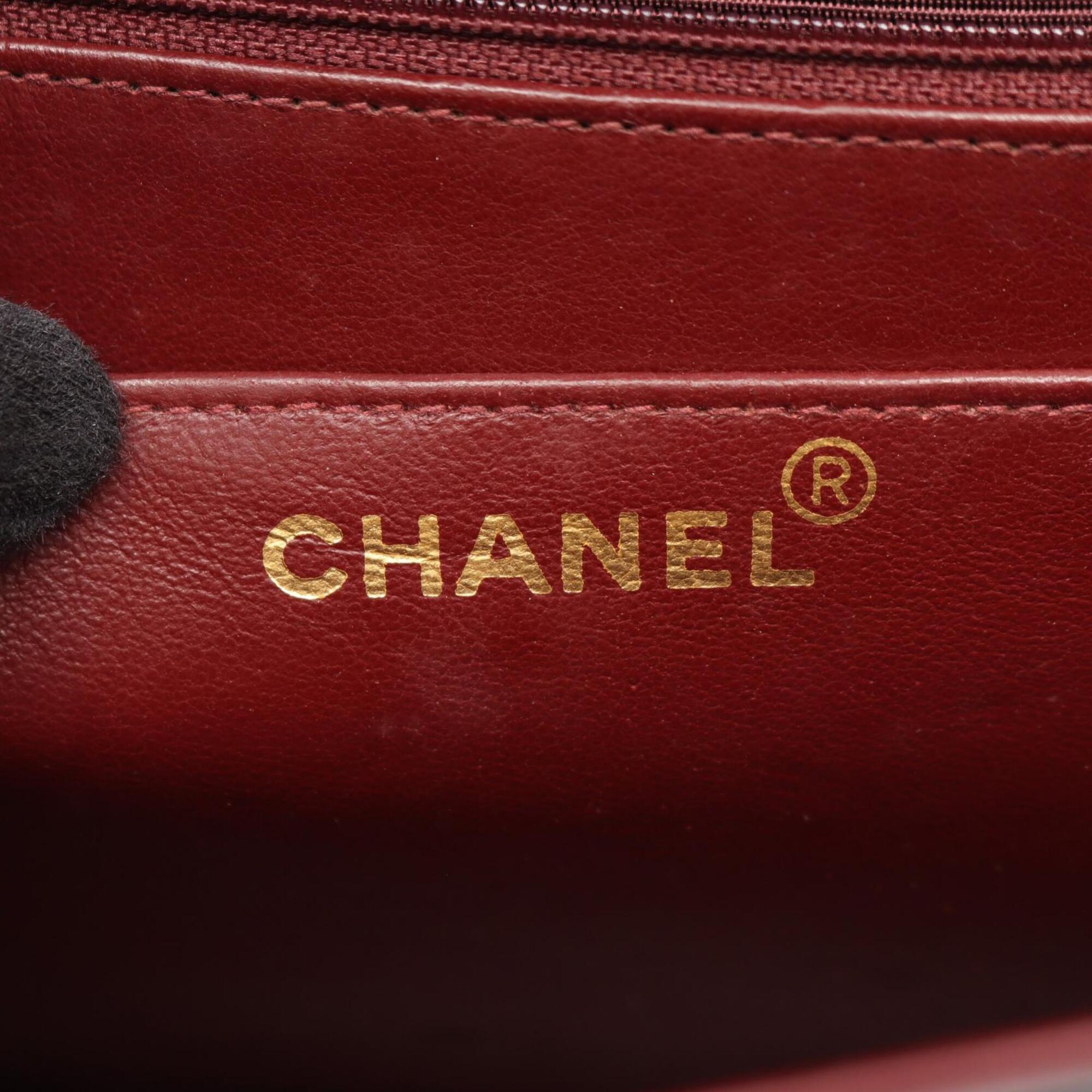 Chanel Black Leather Handbag Shoulder Bag (Pre-Owned)