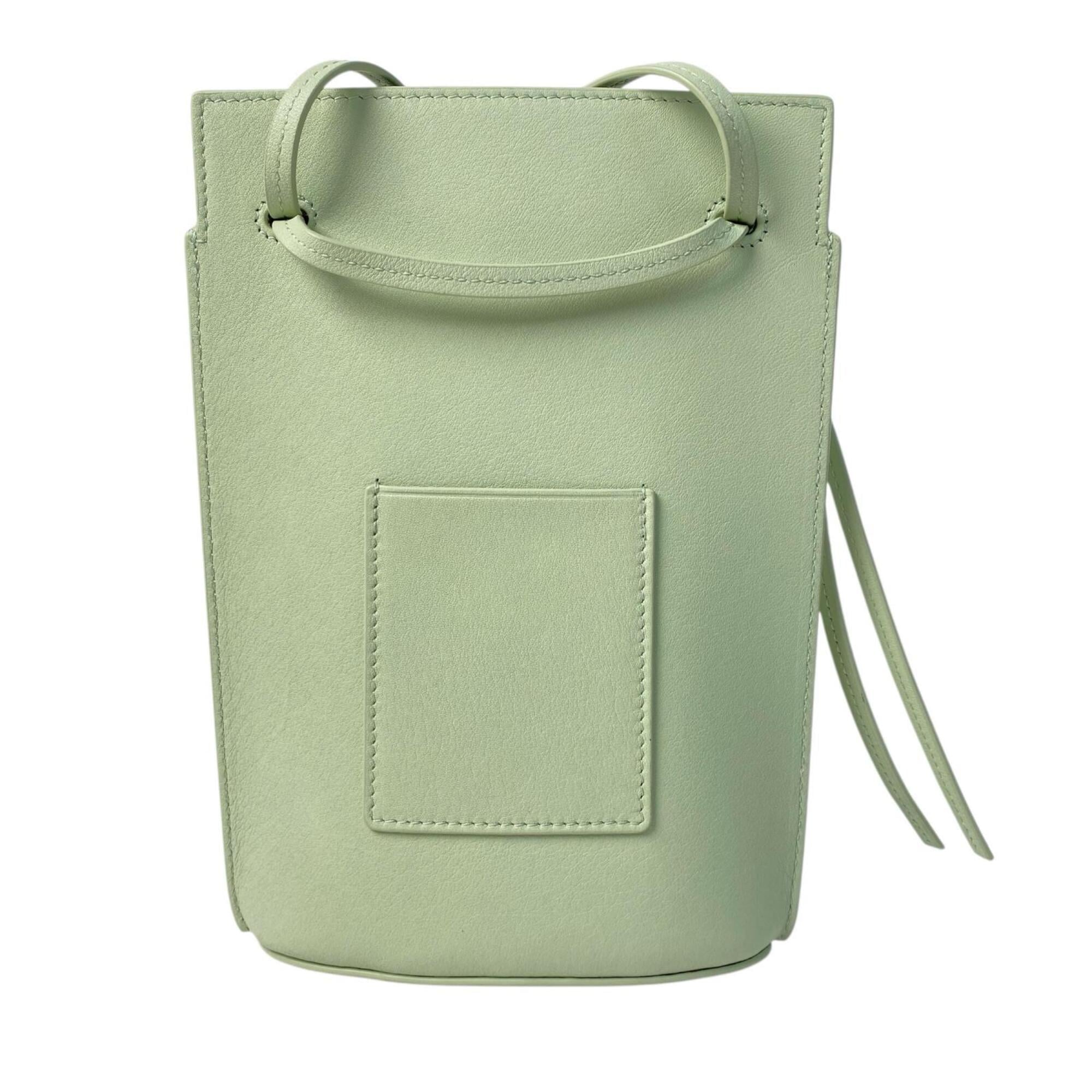 Loewe Light Green Leather Shoulder Bag (Pre-Owned)