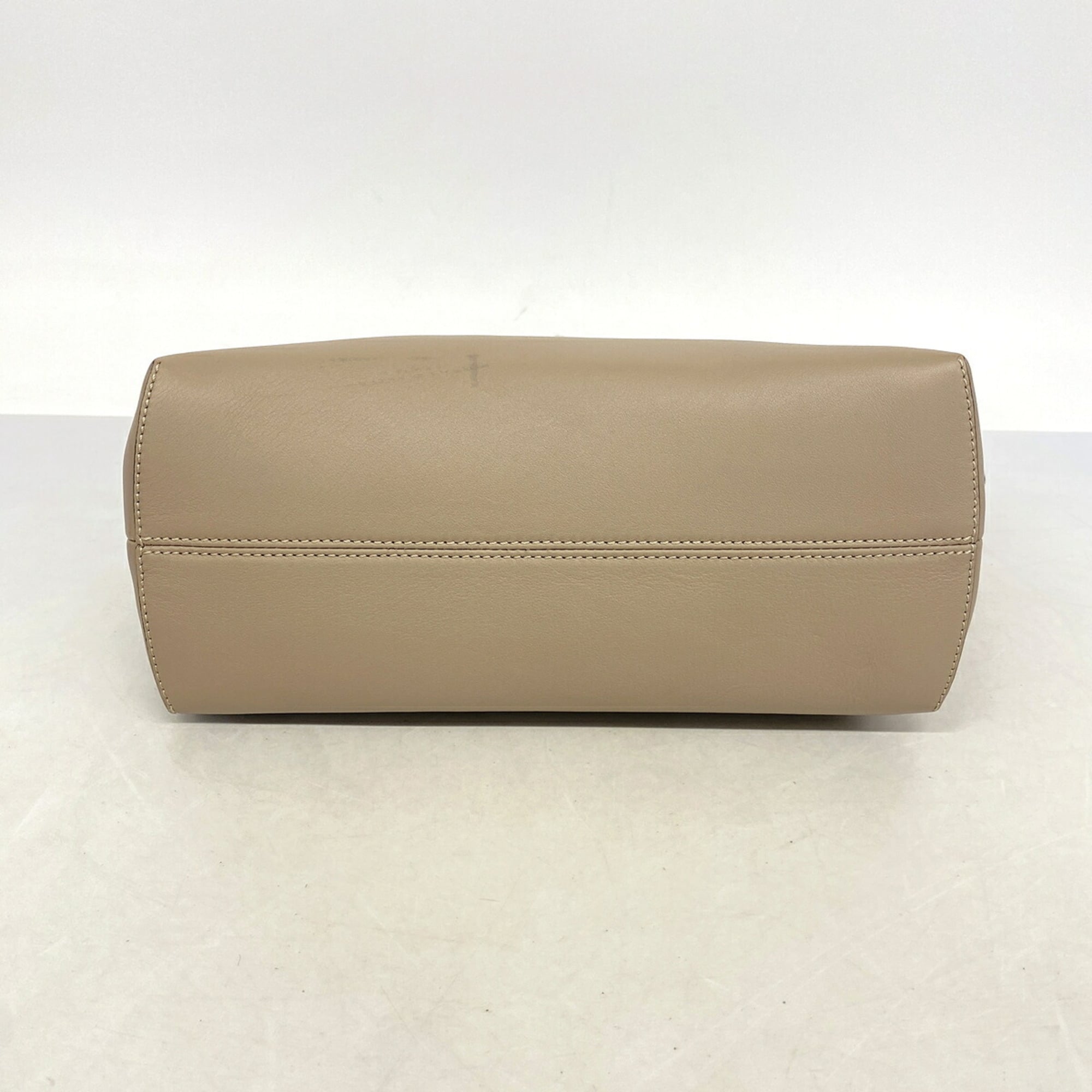 Fendi Gray Leather Handbag (Pre-Owned)