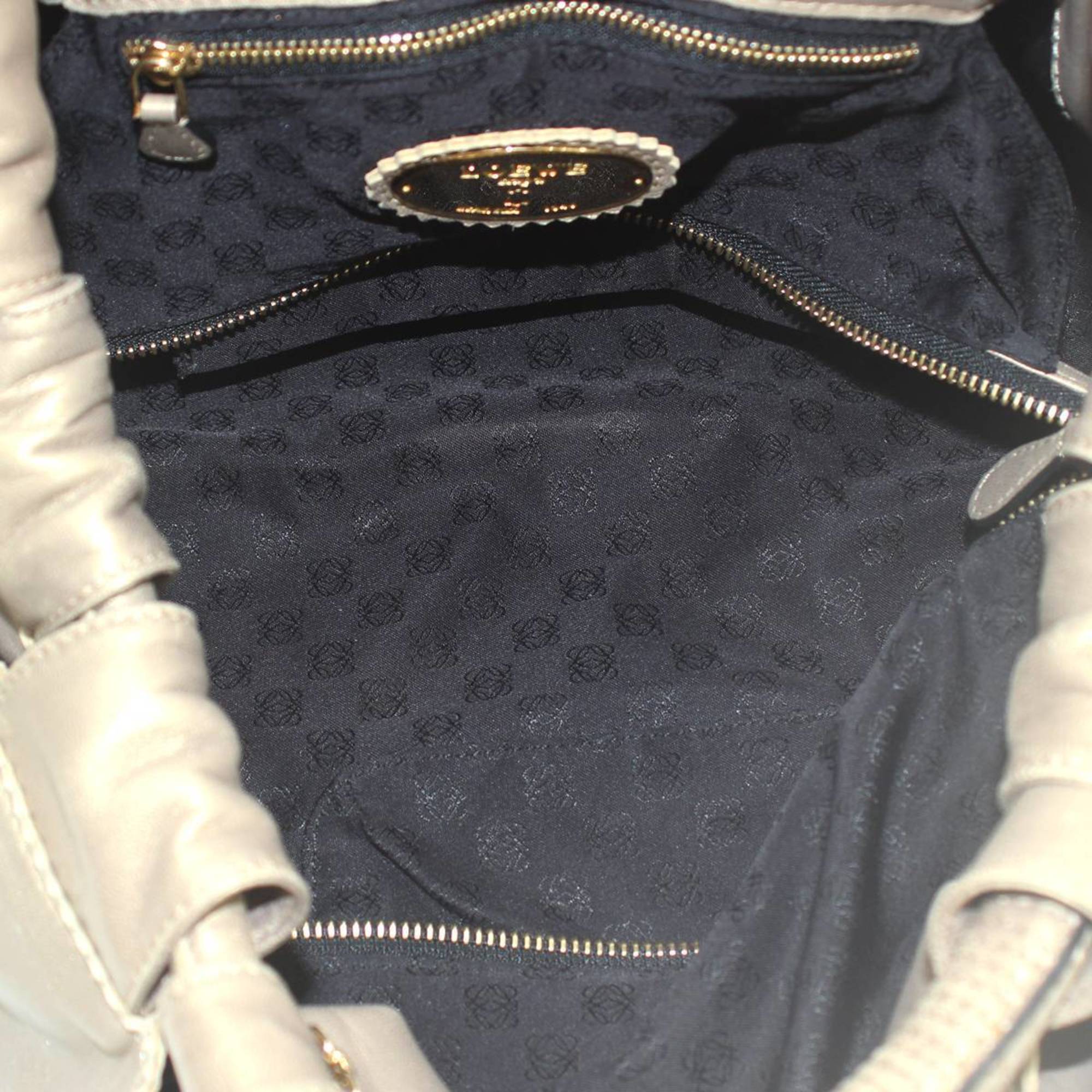 Loewe Gold Leather Handbag (Pre-Owned)