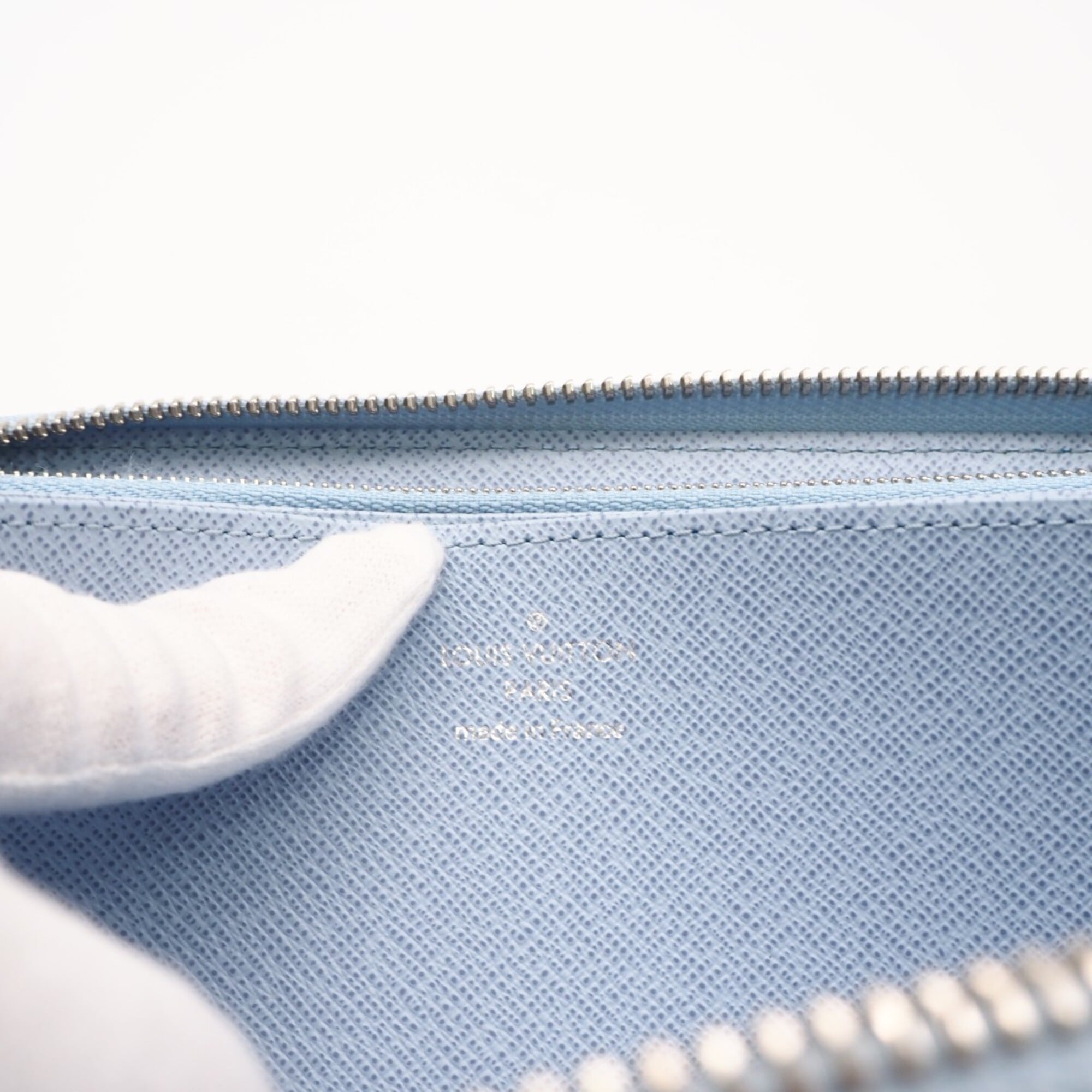 Louis Vuitton Epi Blue Long Wallet (Bi-Fold) (Pre-Owned)