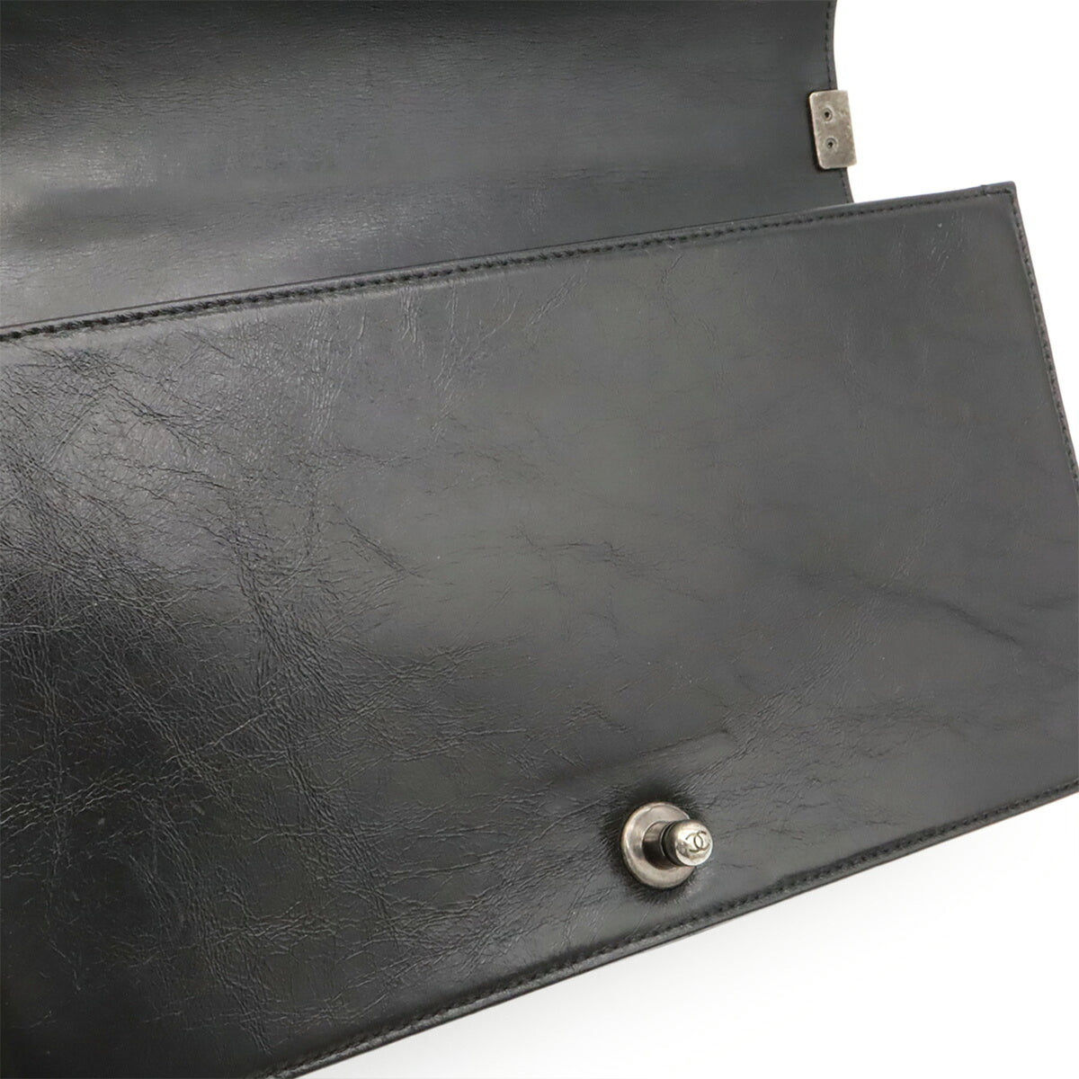 Chanel Dark Navy Leather Shoulder Bag (Pre-Owned)