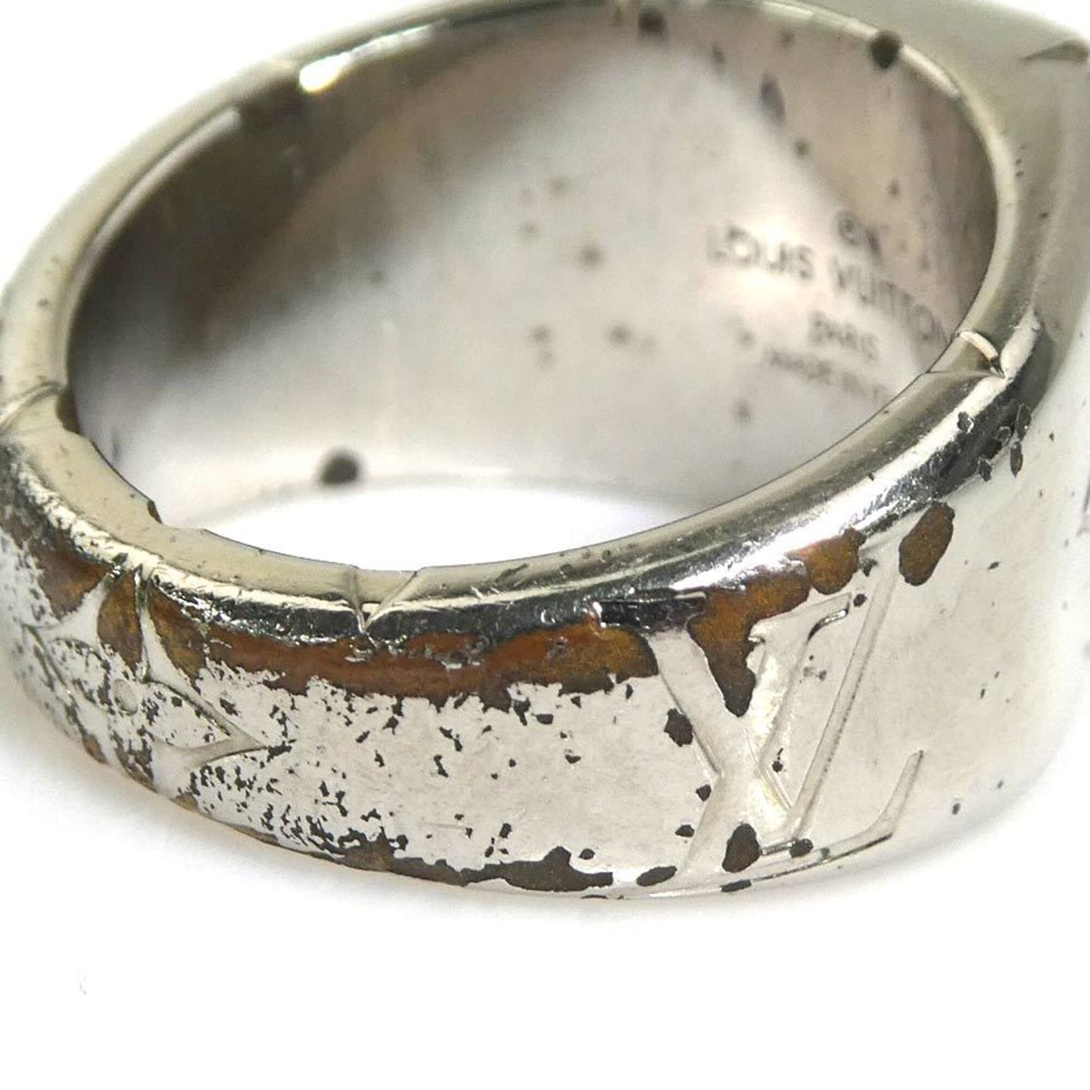 Louis Vuitton Silver Metal Band Ring (Pre-Owned)