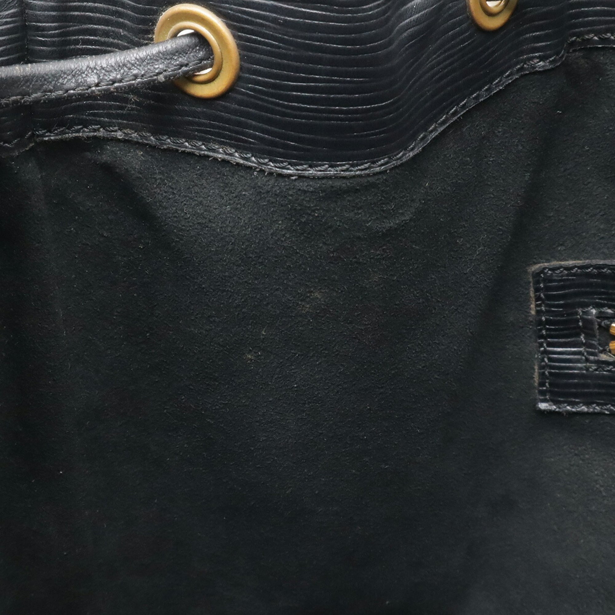 Louis Vuitton Black Noir Epi Leather Shoulder Bag (Pre-Owned)