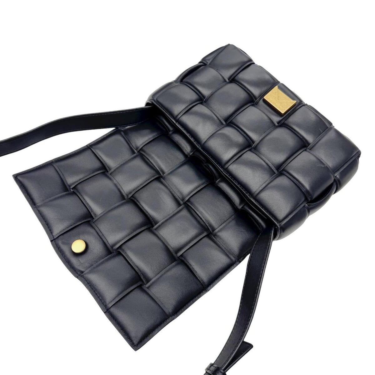 Bottega Veneta Black Leather Shoulder Bag (Pre-Owned)