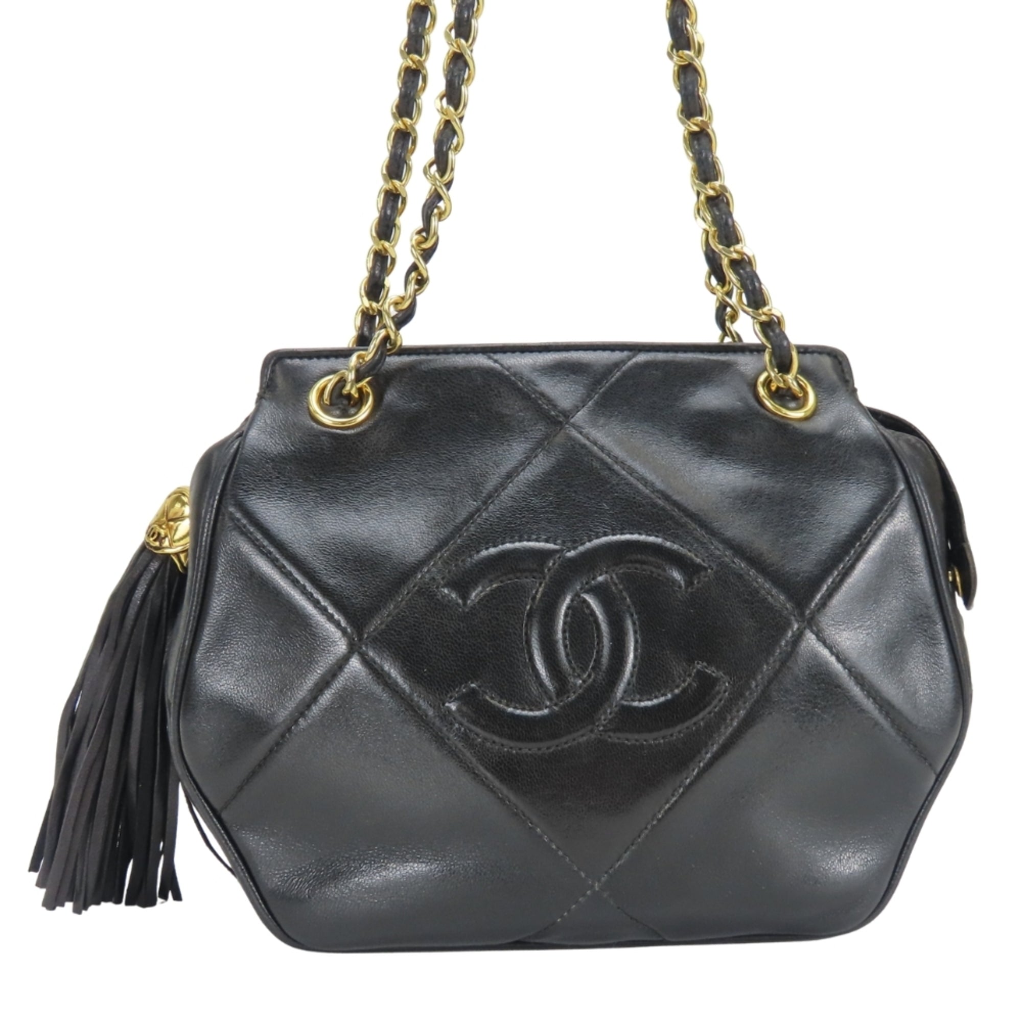 Chanel Black Leather Shoulder Bag (Pre-Owned)