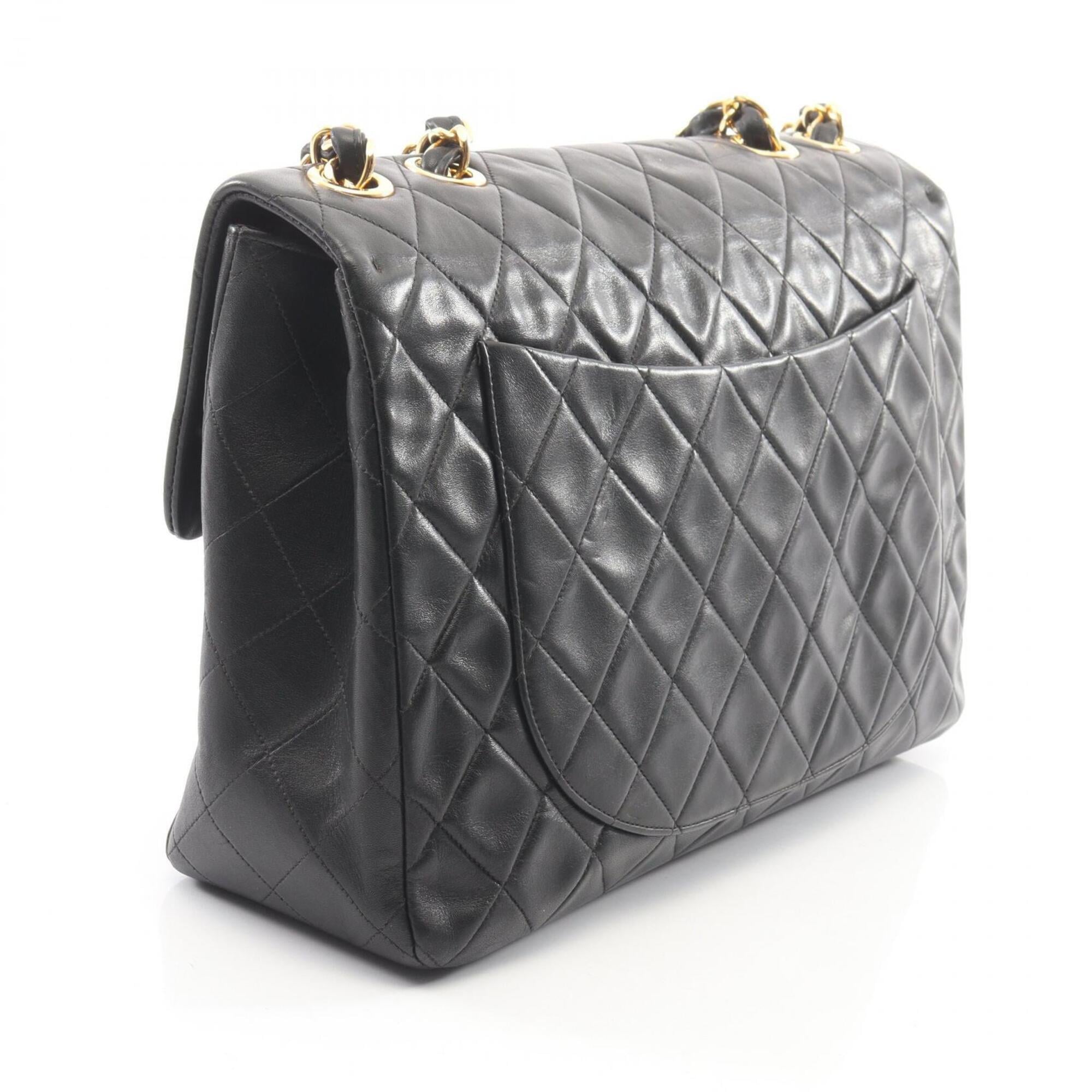 Chanel Black Leather Handbag Shoulder Bag (Pre-Owned)