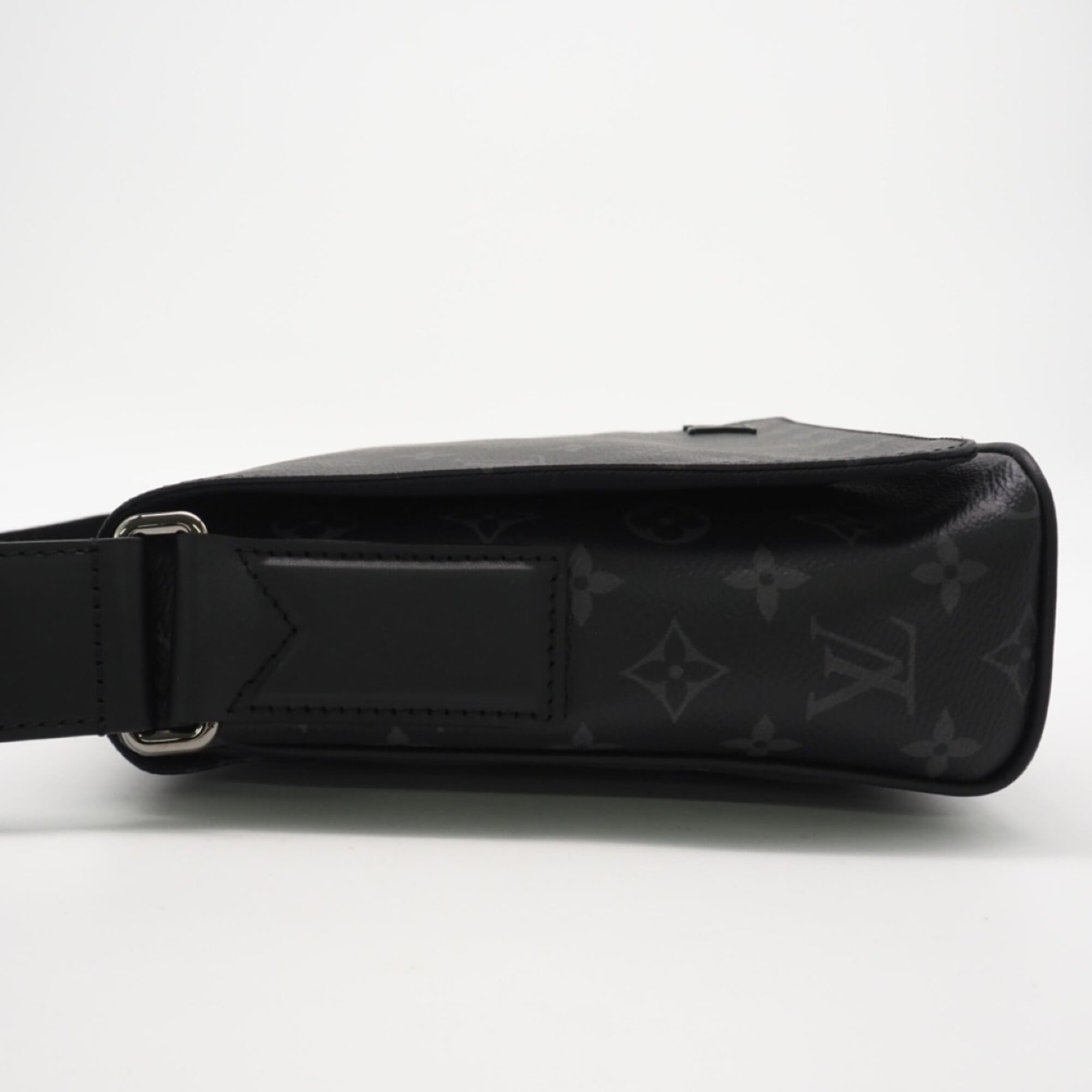 Louis Vuitton Black Gray Monogram Eclipse Leather Shoulder Bag (Pre-Owned)