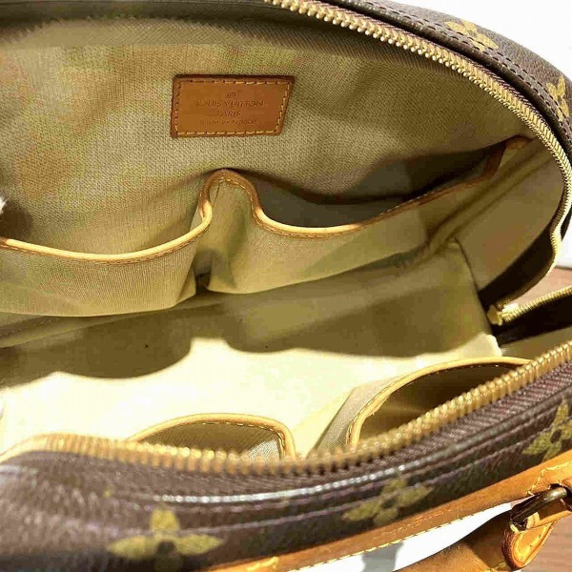 Louis Vuitton Brown Monogram Handbag (Pre-Owned)