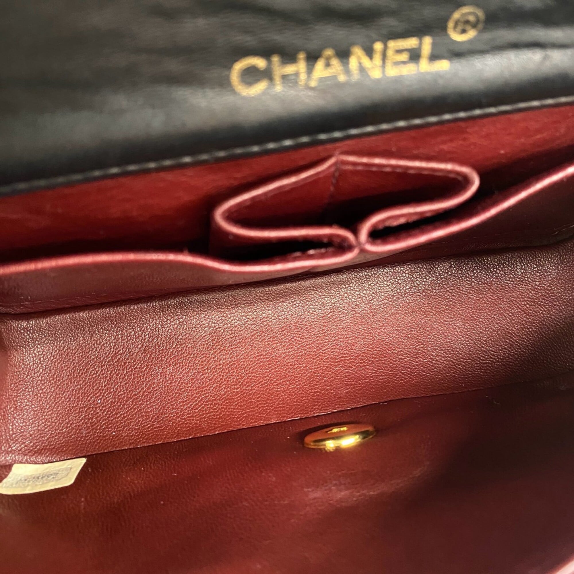 Chanel Black Leather Pochette Shoulder Bag (Pre-Owned)
