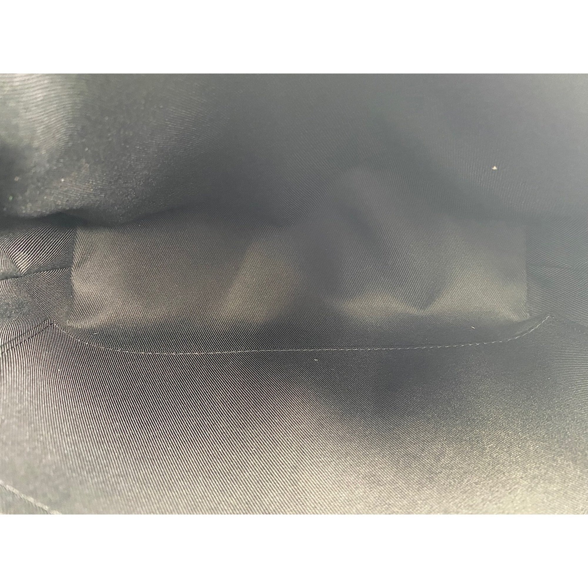 Louis Vuitton Black Shoulder Bag (Pre-Owned)