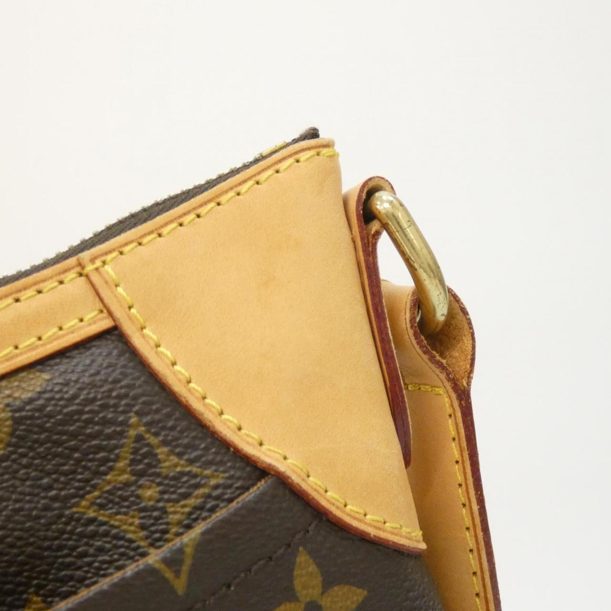 Louis Vuitton Marron Coated Canvas Shoulder Bag (Pre-Owned)