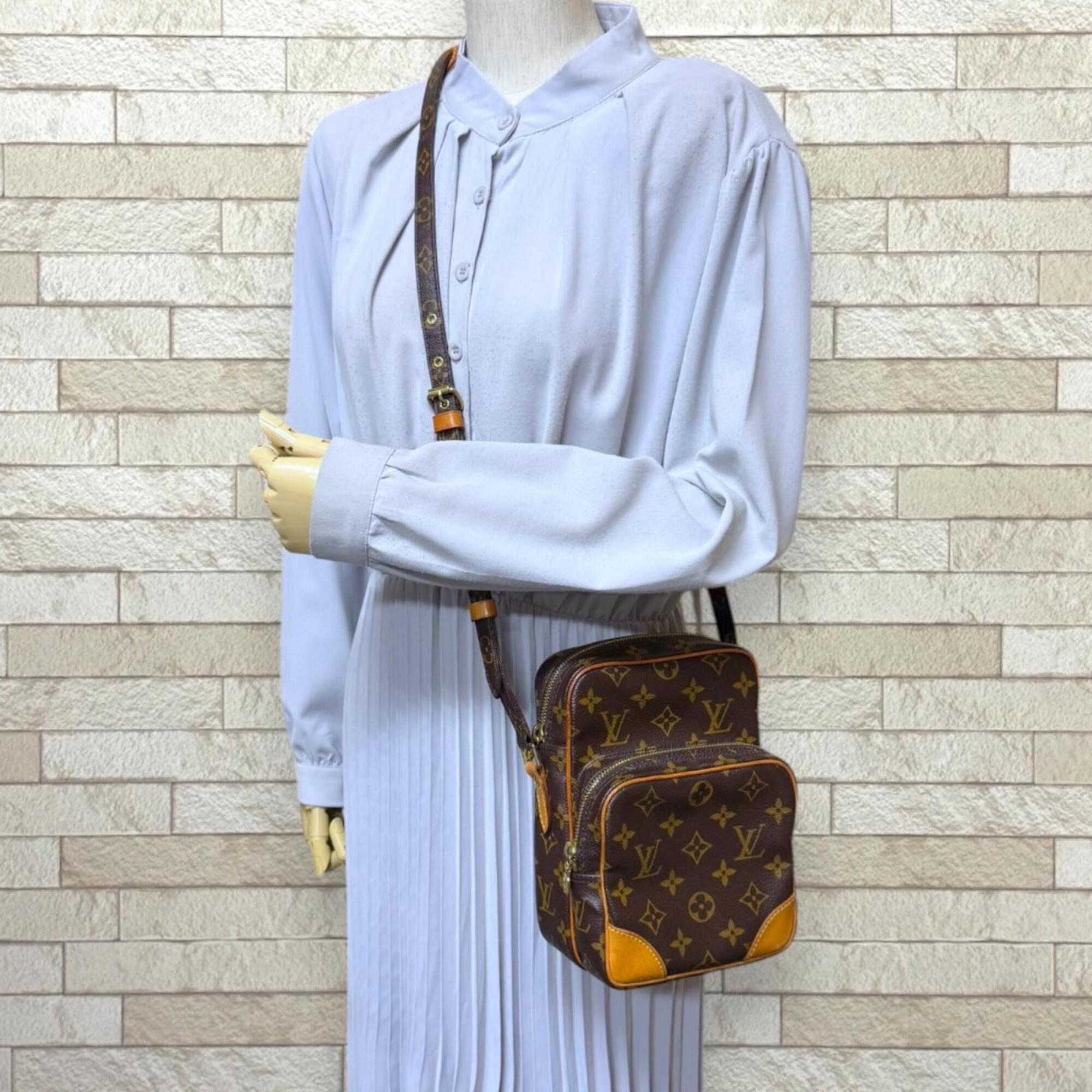 Louis Vuitton Monogram Brown Monogram Shoulder Bag (Pre-Owned)