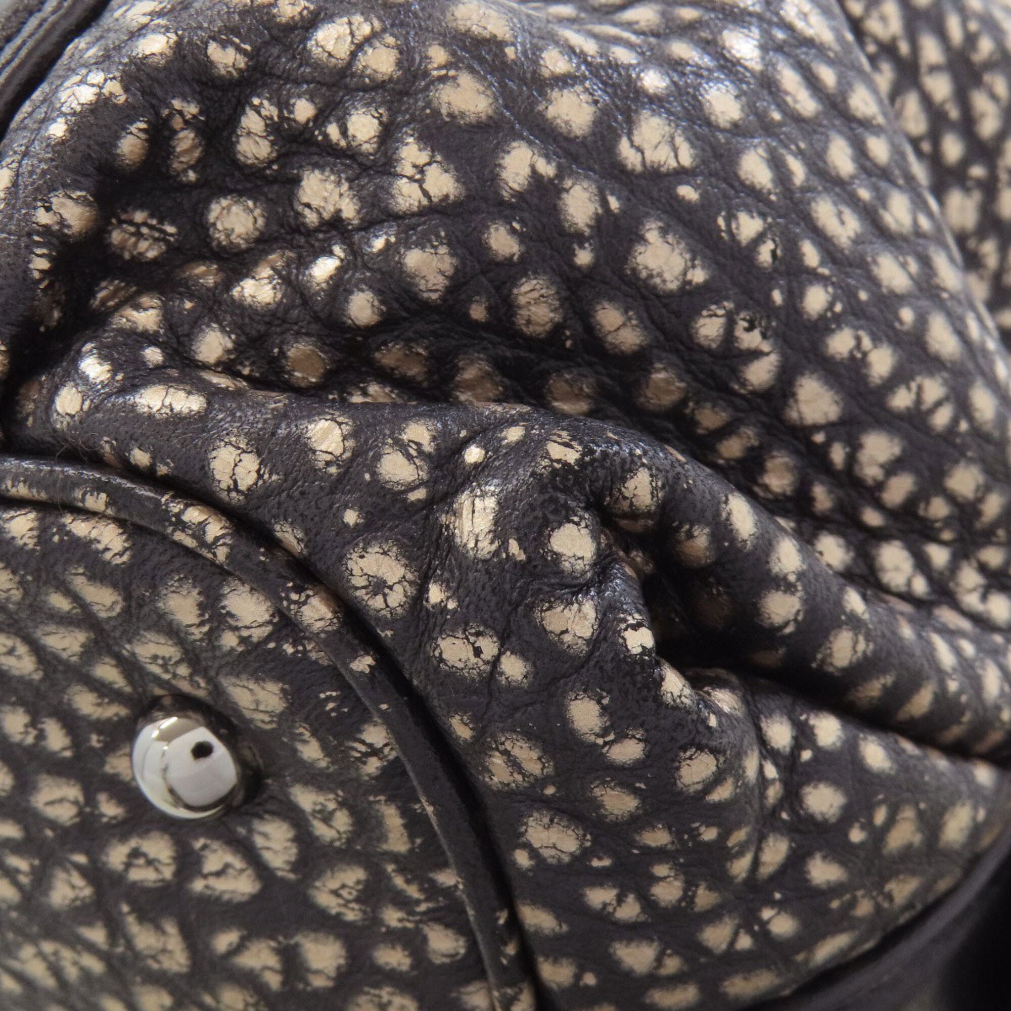 Loewe Black Leather Handbag (Pre-Owned)
