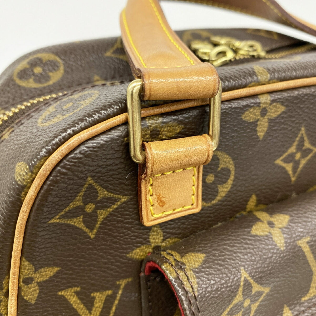 Louis Vuitton Brown Handbag (Pre-Owned)
