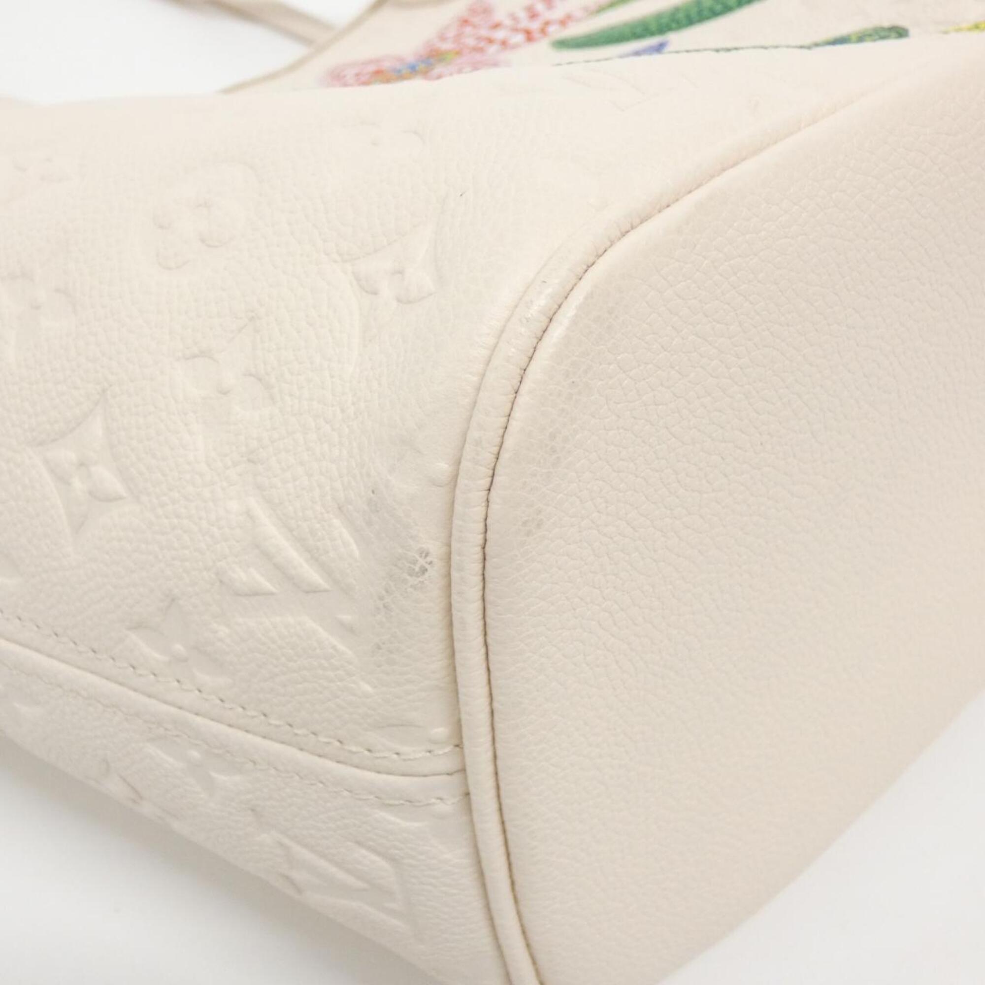 Louis Vuitton Beige Leather Handbag (Pre-Owned)