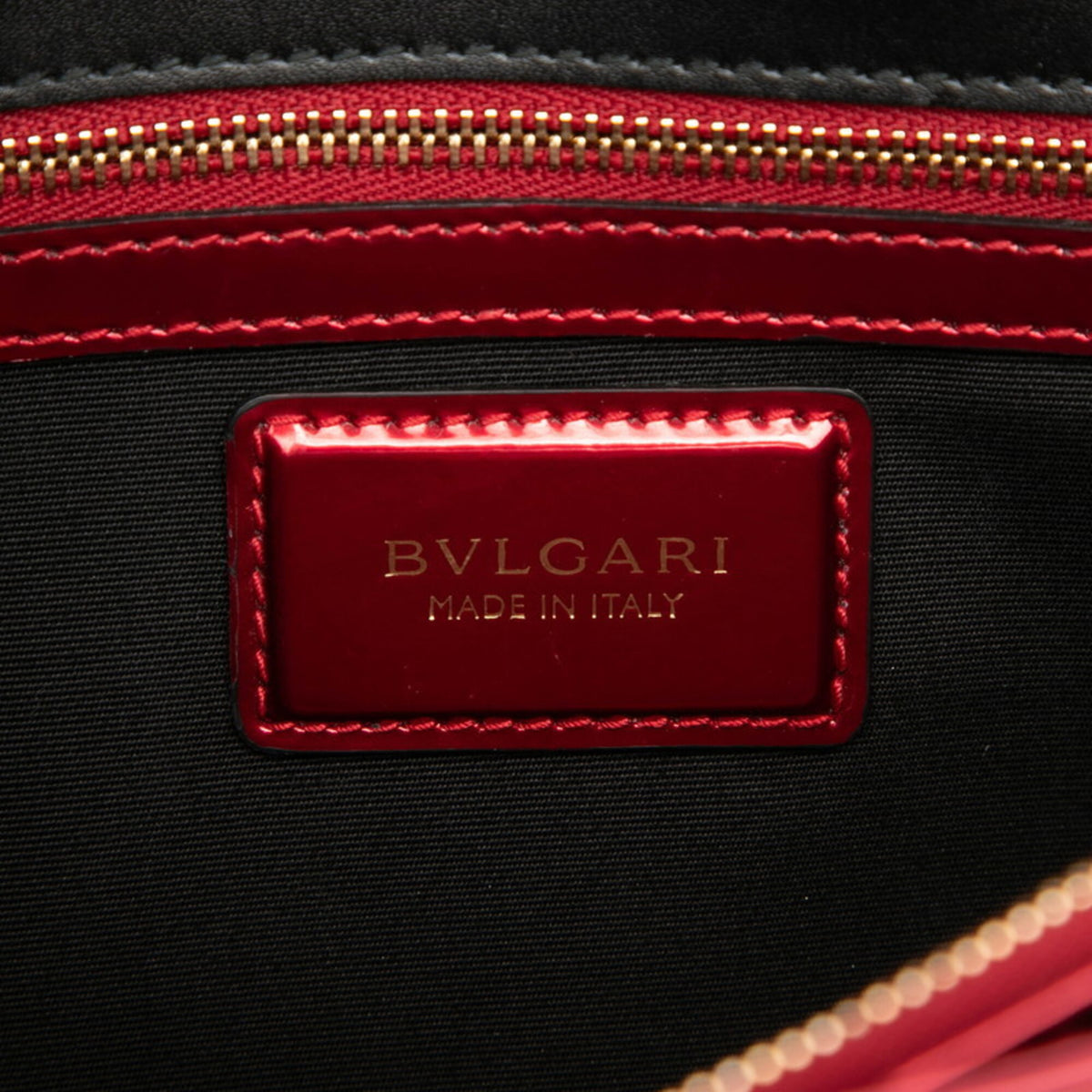 Bvlgari Red Color Leather Shoulder Bag (Pre-Owned)
