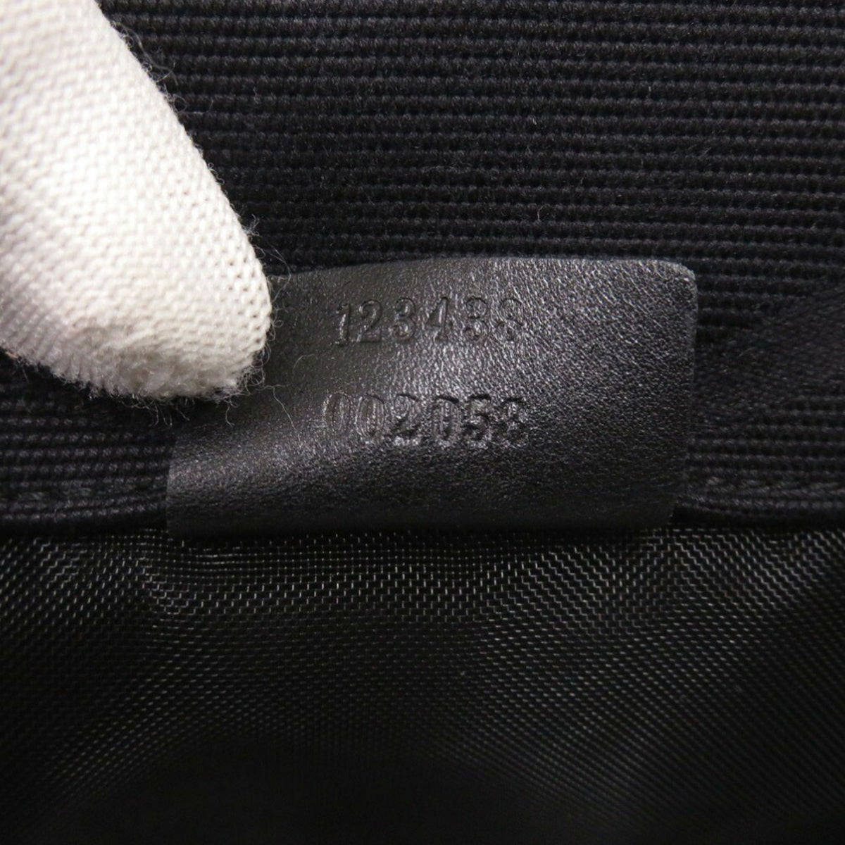 Gucci Black Canvas Shoulder Bag (Pre-Owned)