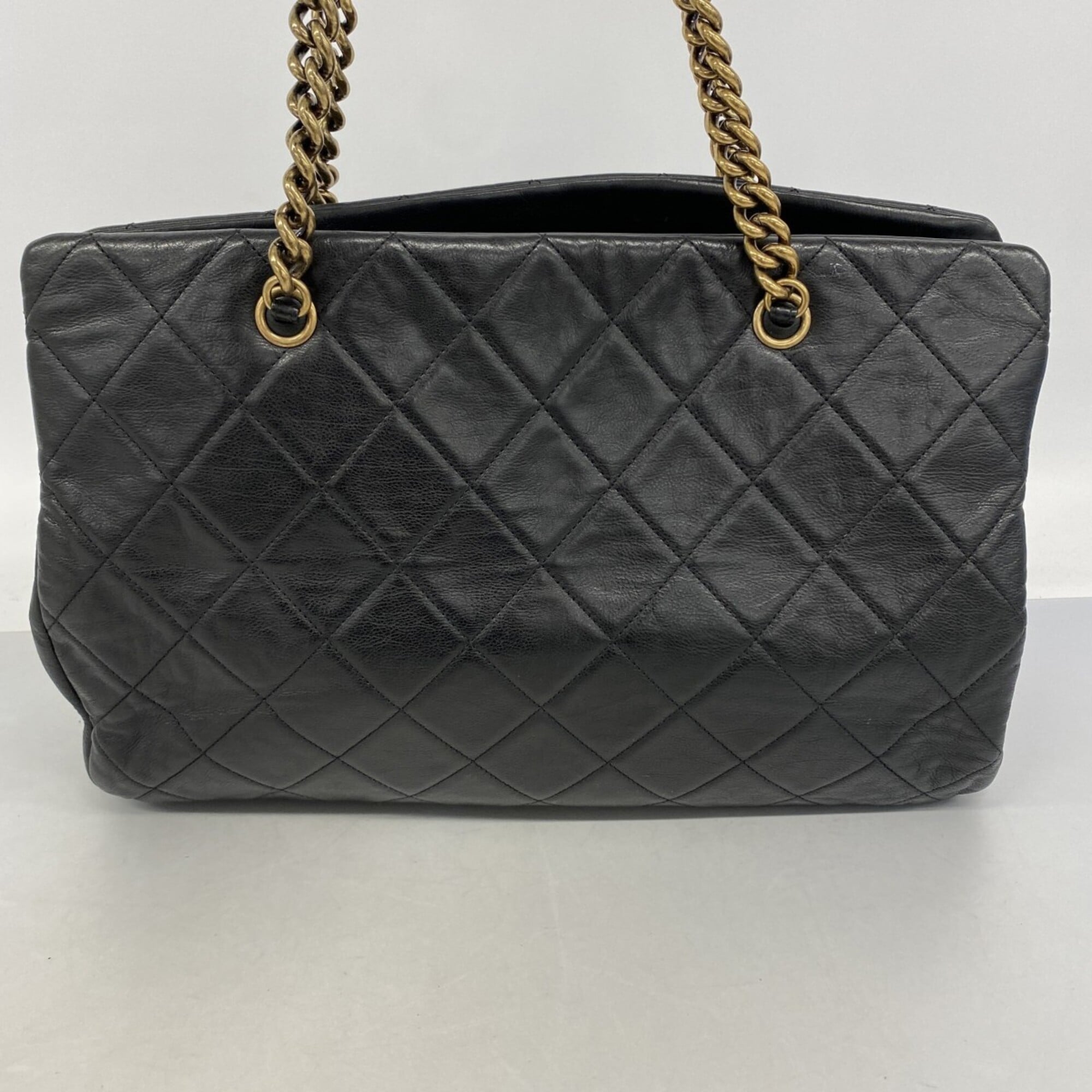 Chanel Black Leather Tote Bag (Pre-Owned)