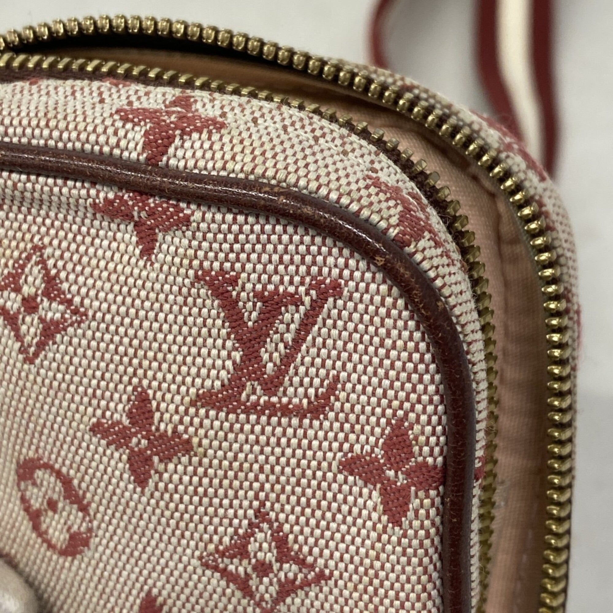 Louis Vuitton Cerise Pouch (Pre-Owned)
