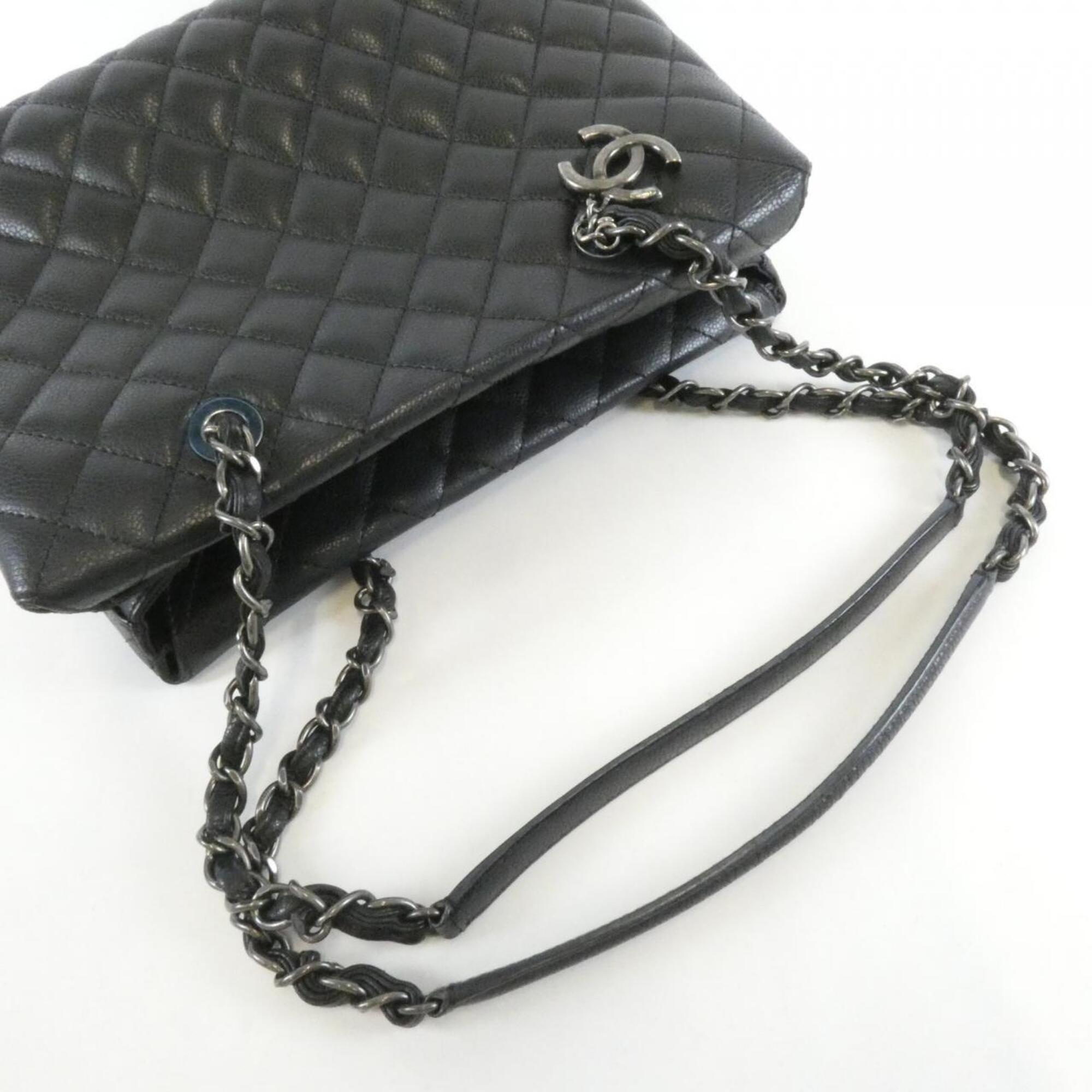 Chanel Black Grained Calfskin Shoulder Bag (Pre-Owned)