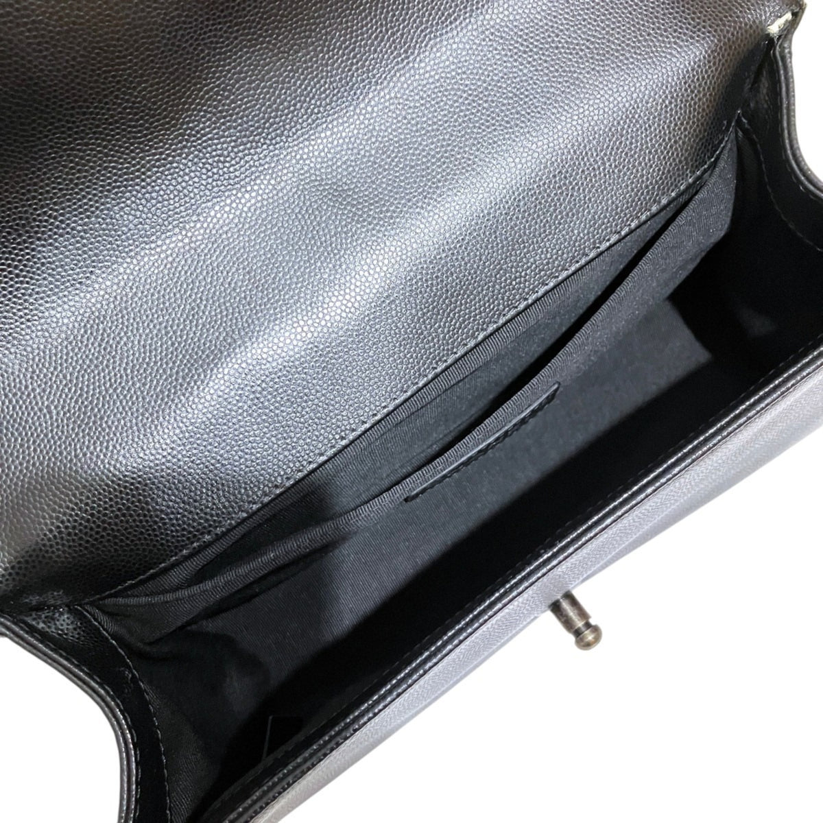 Chanel Black Grained Calfskin Shoulder Bag (Pre-Owned)